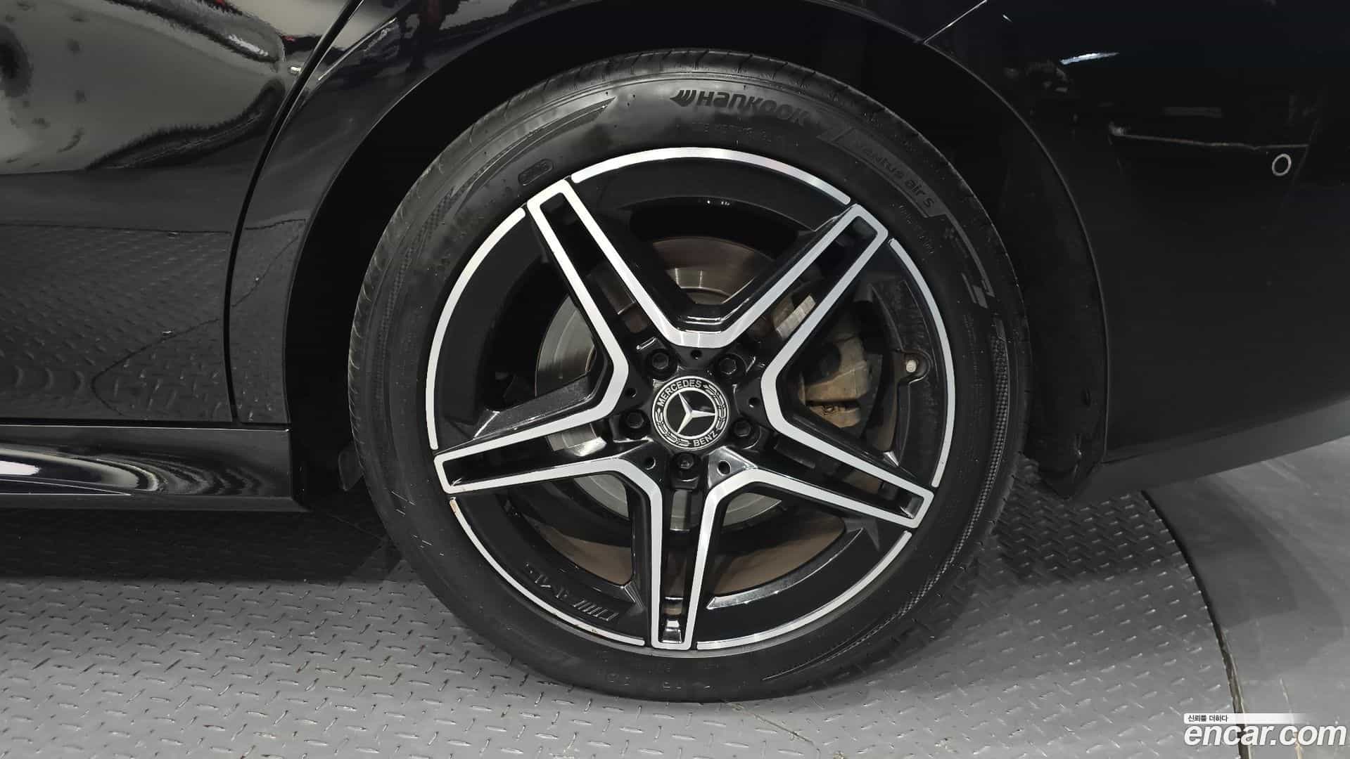 CLA-Class Mercedes-Benz 2020.3-OUTER-031
