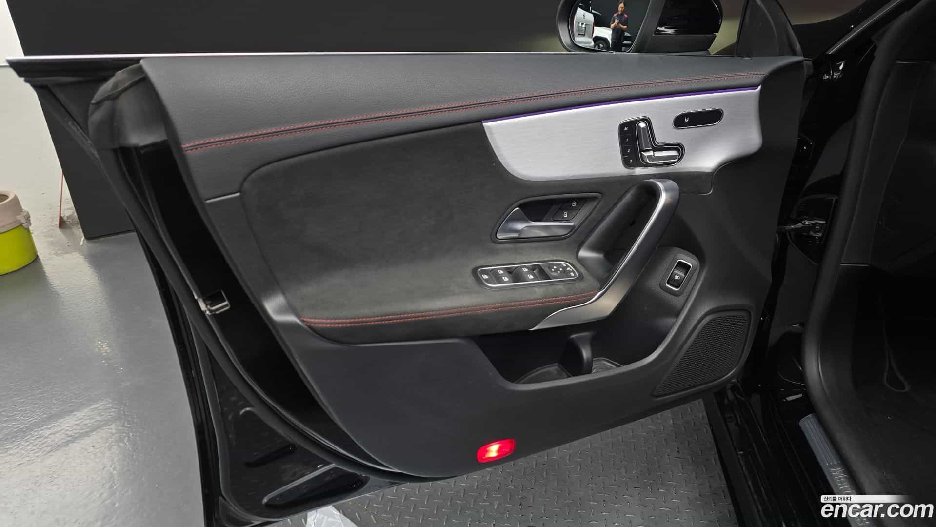 CLA-Class Mercedes-Benz 2020.3-INNER-034