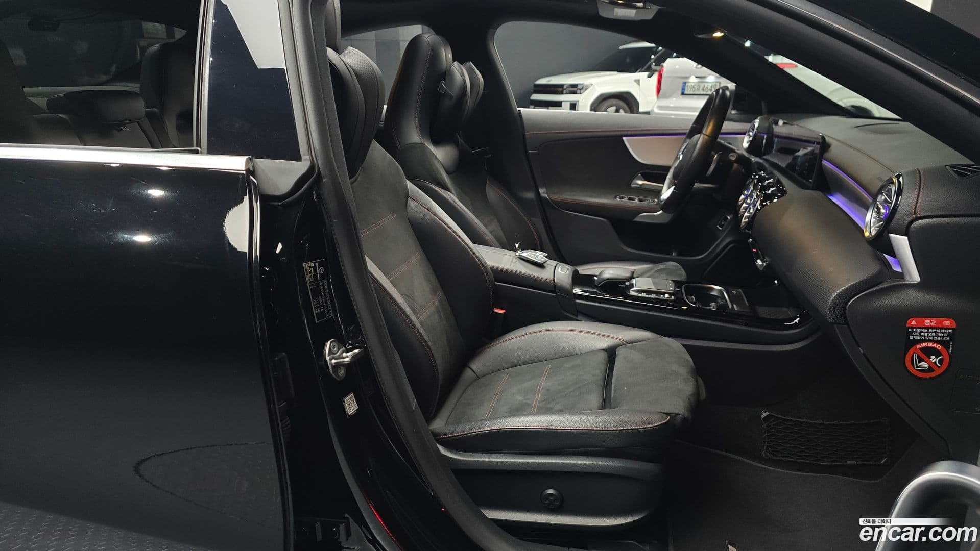 Main__Slider__Photo:CLA-Class Mercedes-Benz 2020.3-25