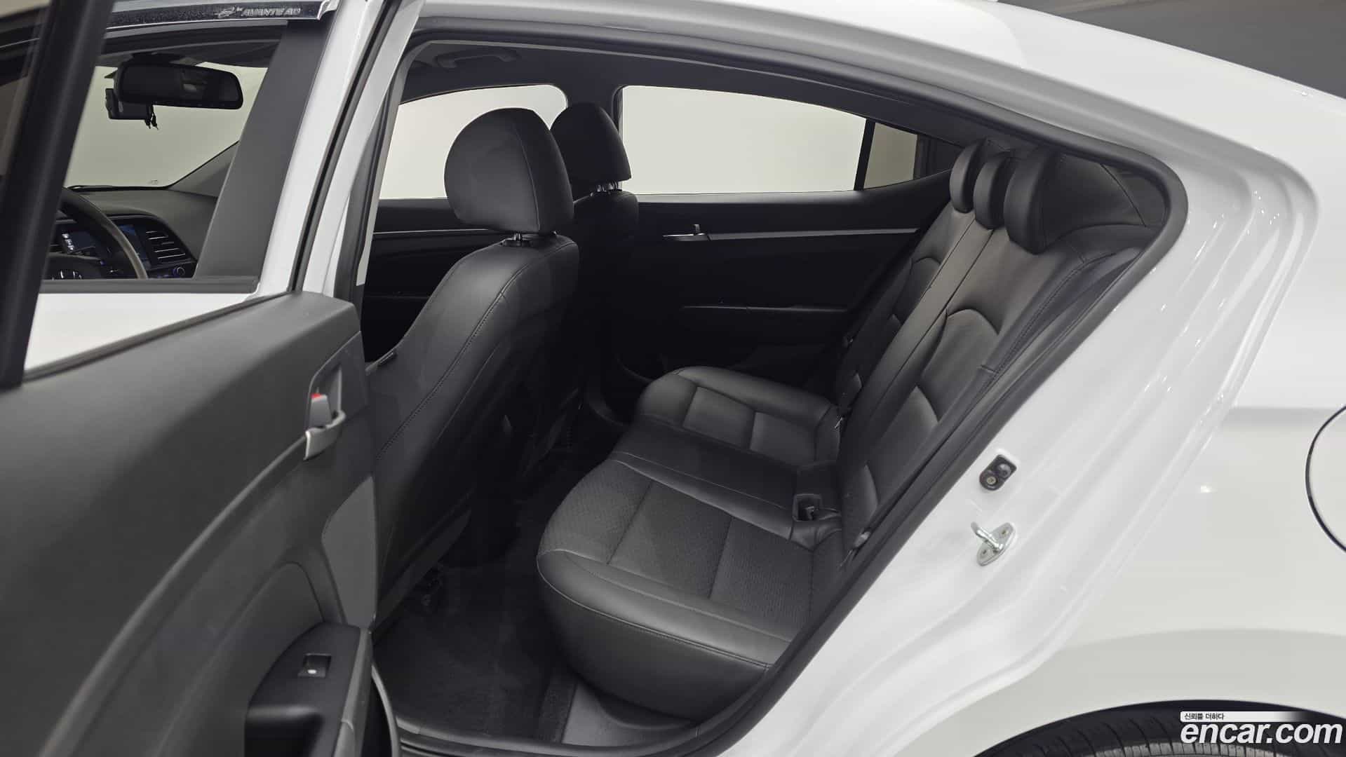 AVANTE Hyundai 2020.0-OPTION-015