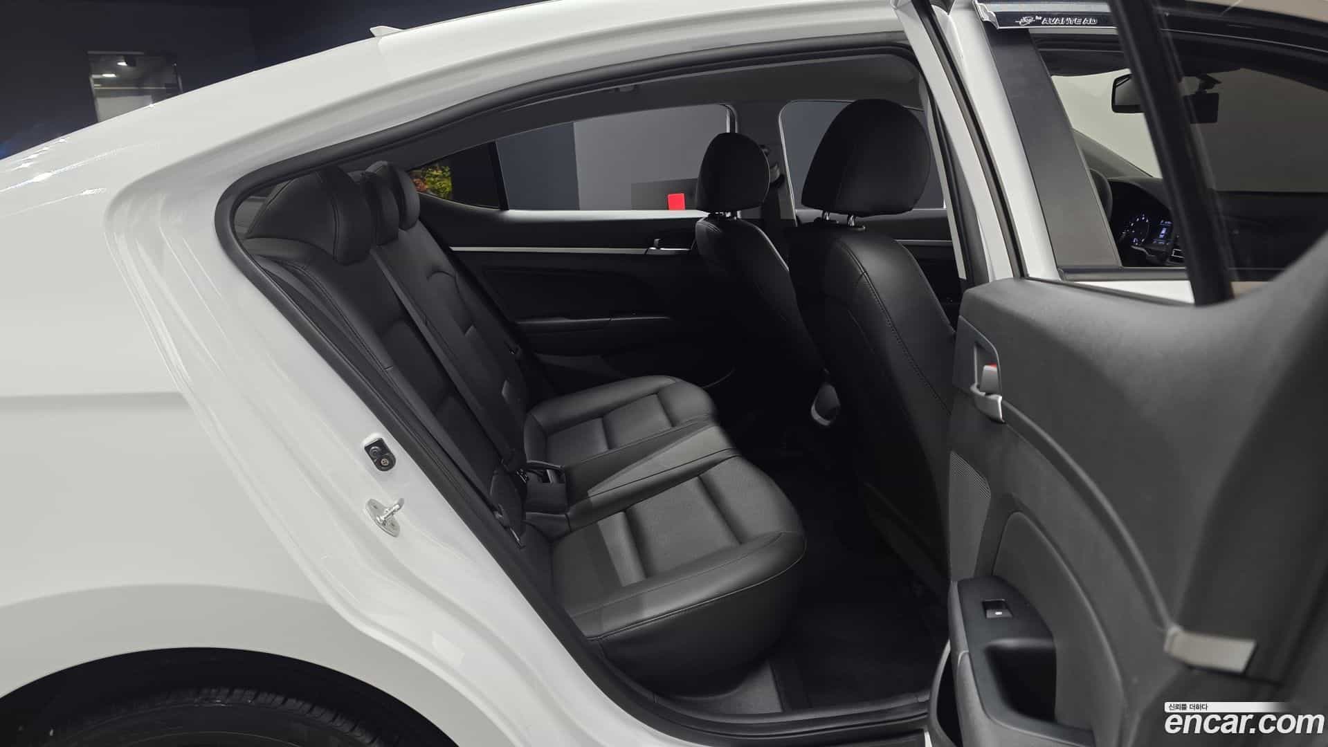 AVANTE Hyundai 2020.0-OPTION-016