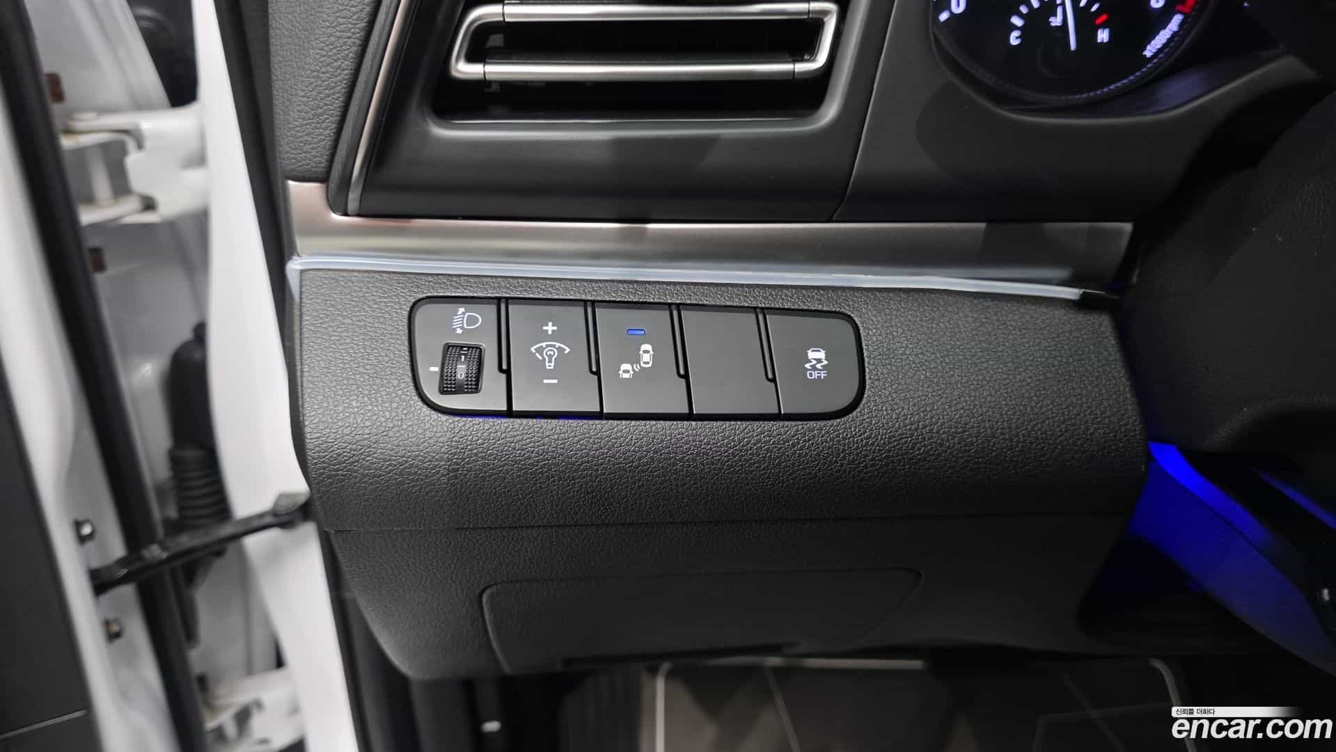 AVANTE Hyundai 2020.0-OPTION-018