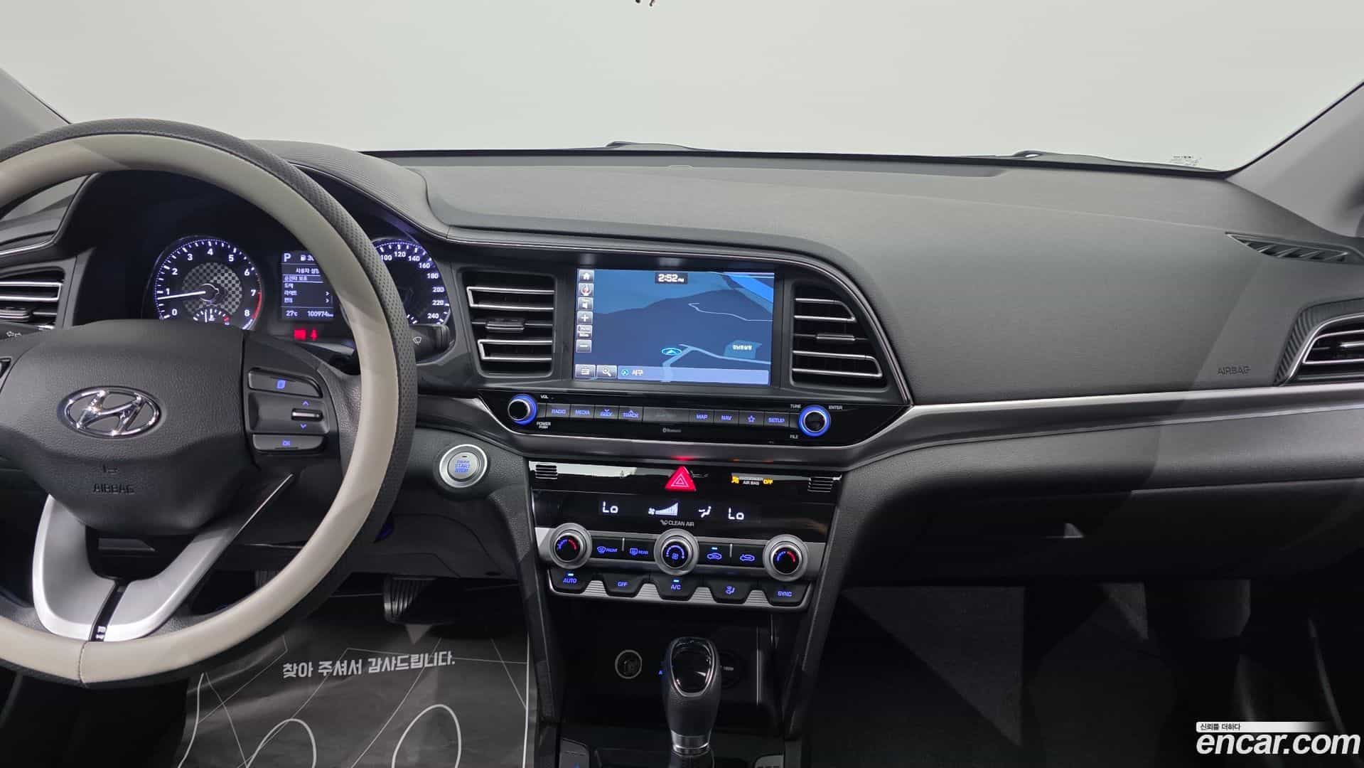 AVANTE Hyundai 2020.0-OPTION-021