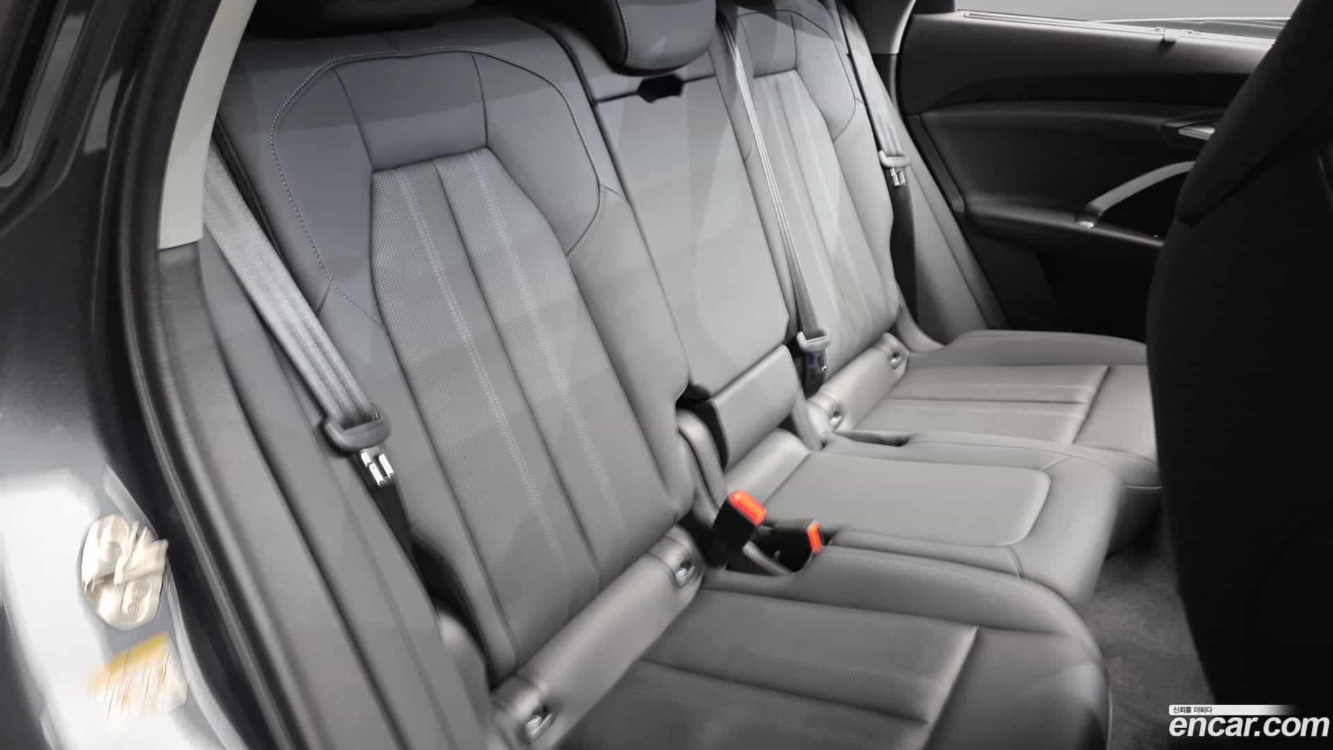 Q5 Audi 2025.8-OPTION-015
