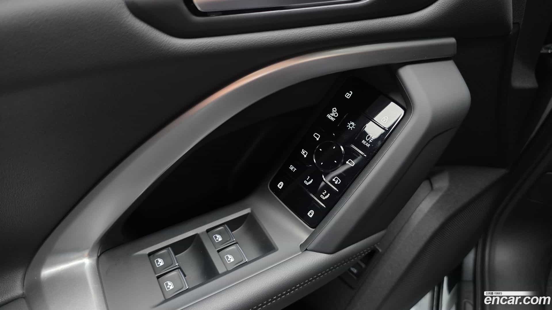 Q5 Audi 2025.8-OPTION-023