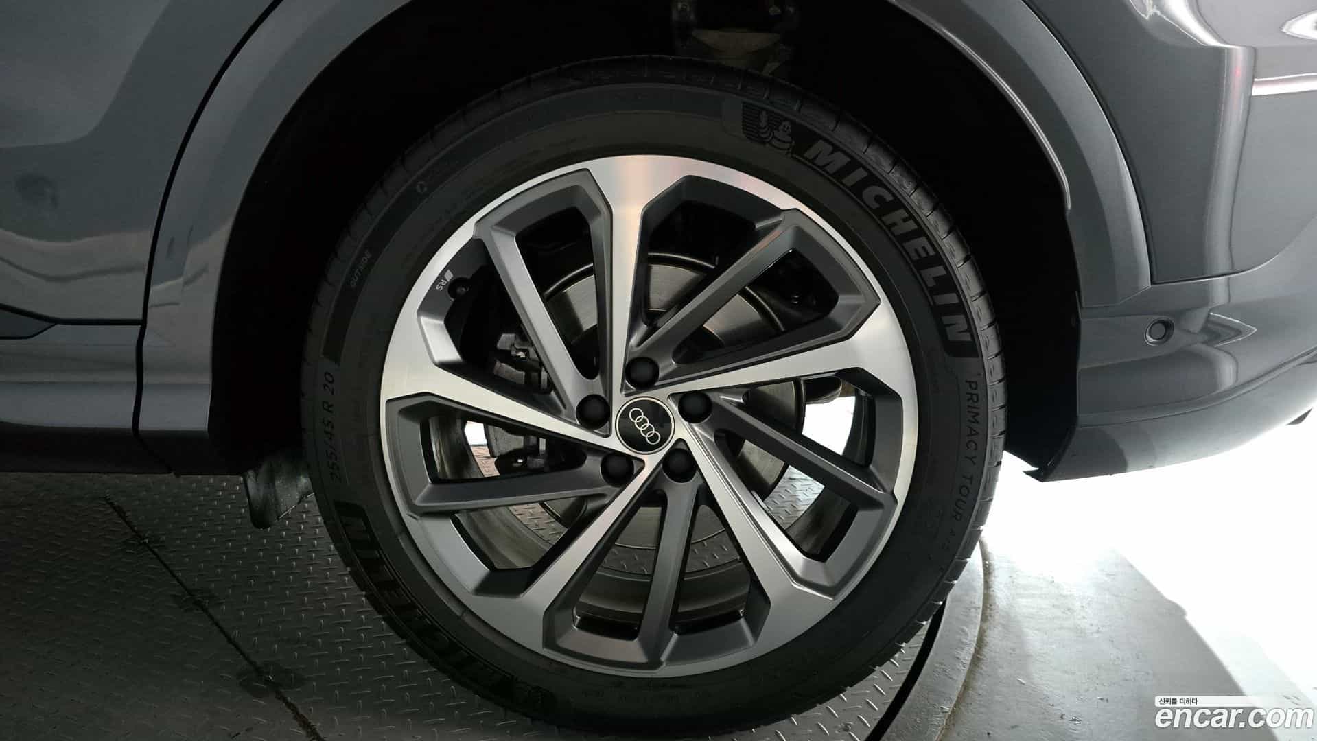 Q5 Audi 2025.8-OUTER-031