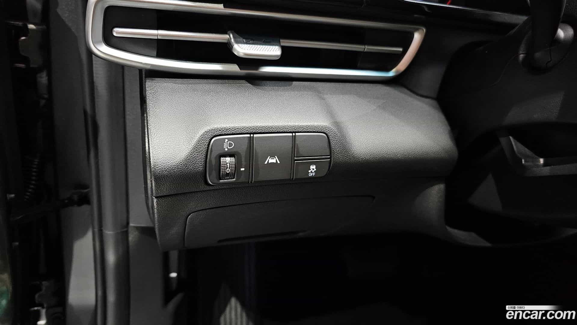 AVANTE Hyundai 2021.6-OPTION-021