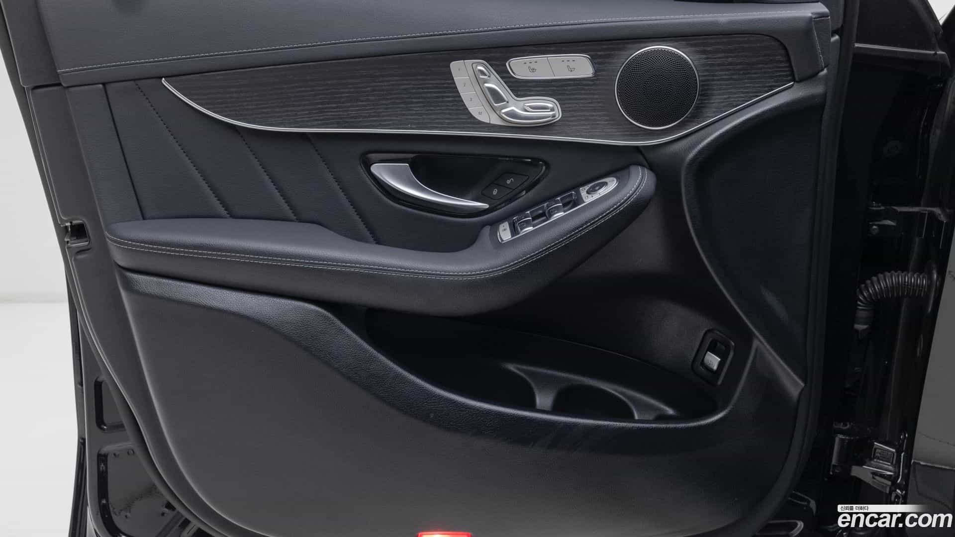 GLC-Class Mercedes-Benz 2023.1-OPTION-016