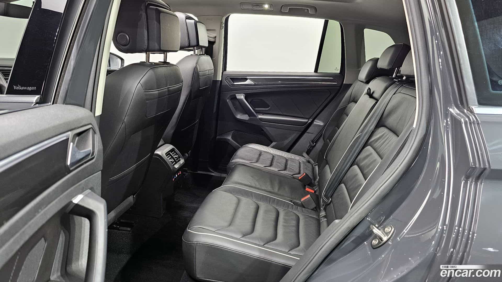 Tiguan Volkswagen 2022.7-OPTION-015