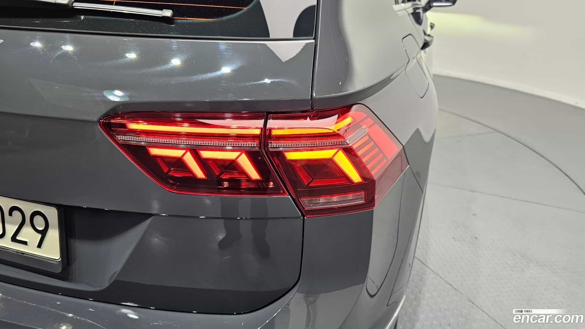 Tiguan Volkswagen 2022.7-OUTER-033