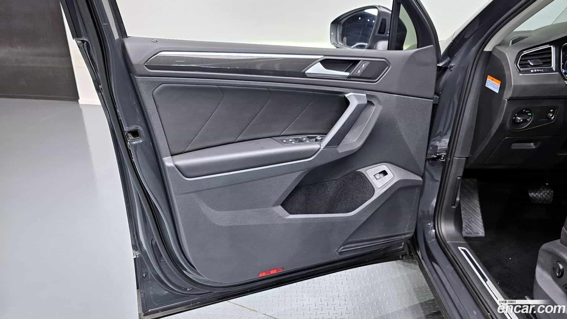 Tiguan Volkswagen 2022.7-INNER-034