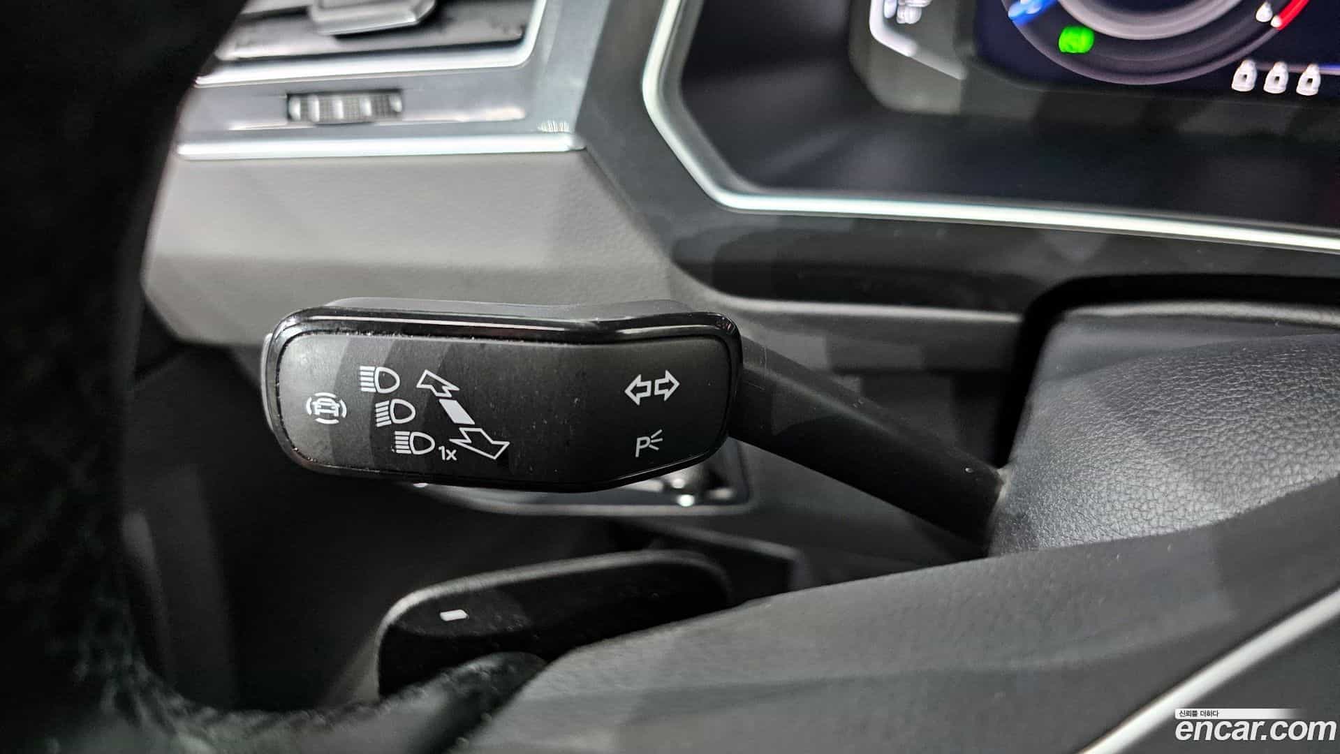 Tiguan Volkswagen 2022.7-OPTION-042