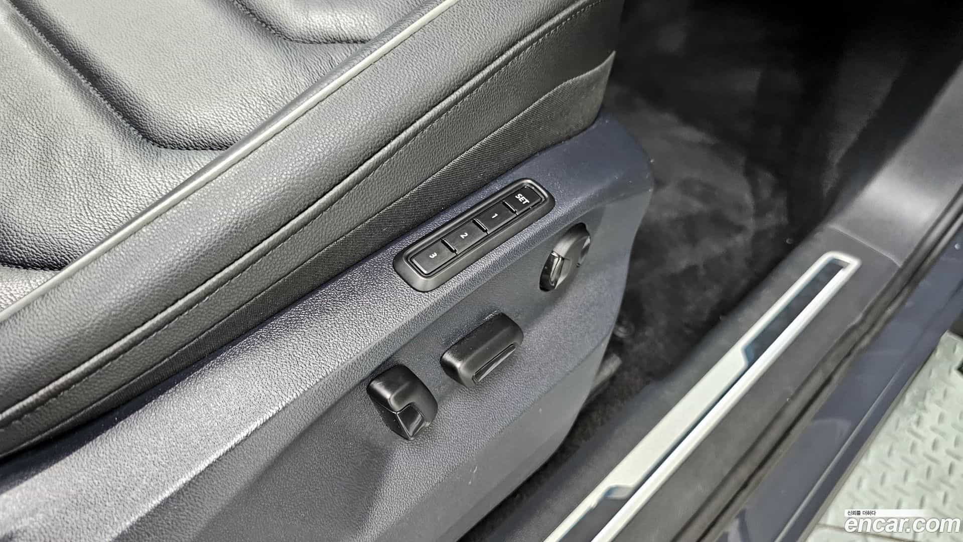 Tiguan Volkswagen 2022.7-OPTION-046