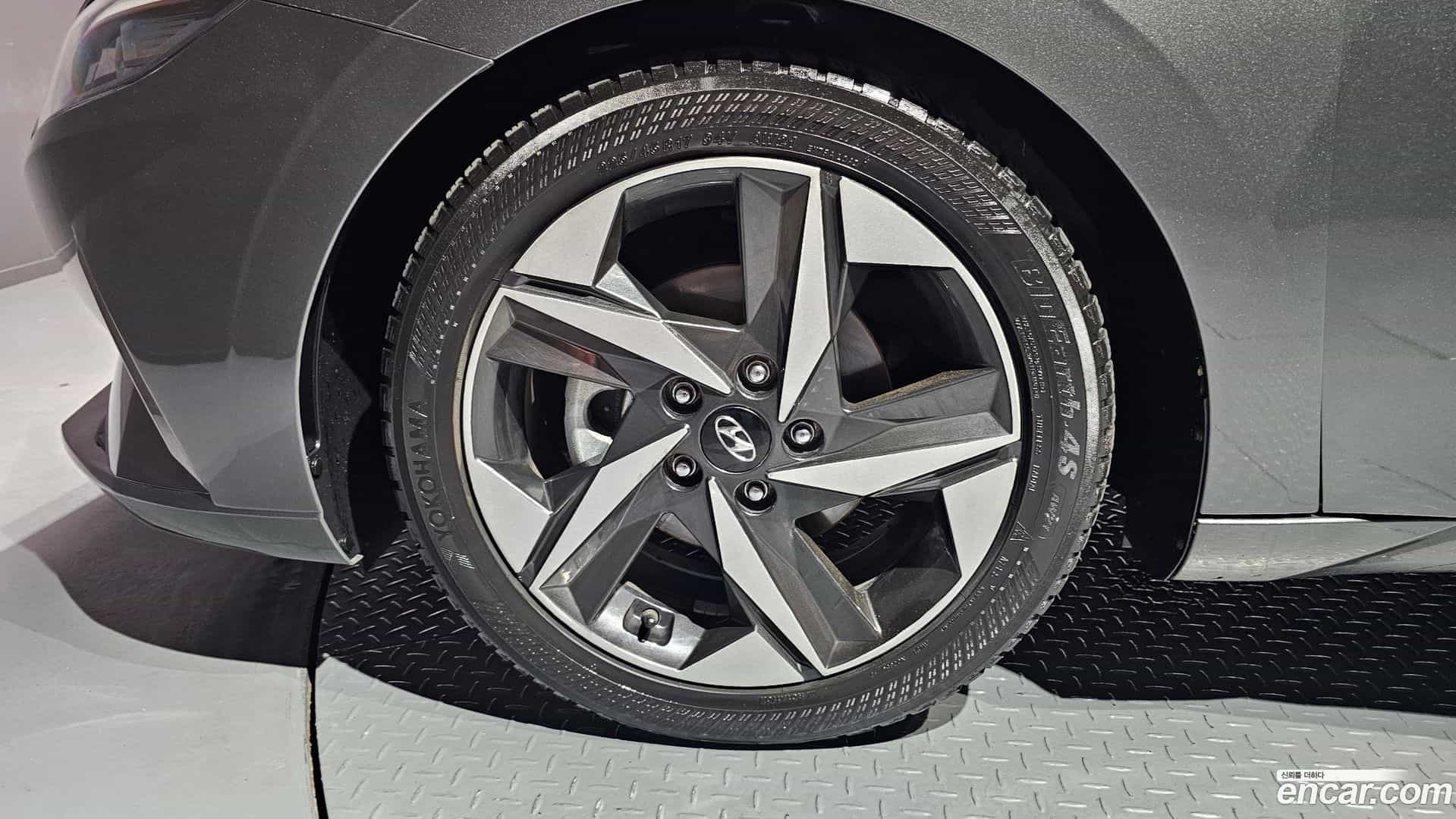 AVANTE Hyundai 2021.0-OUTER-005