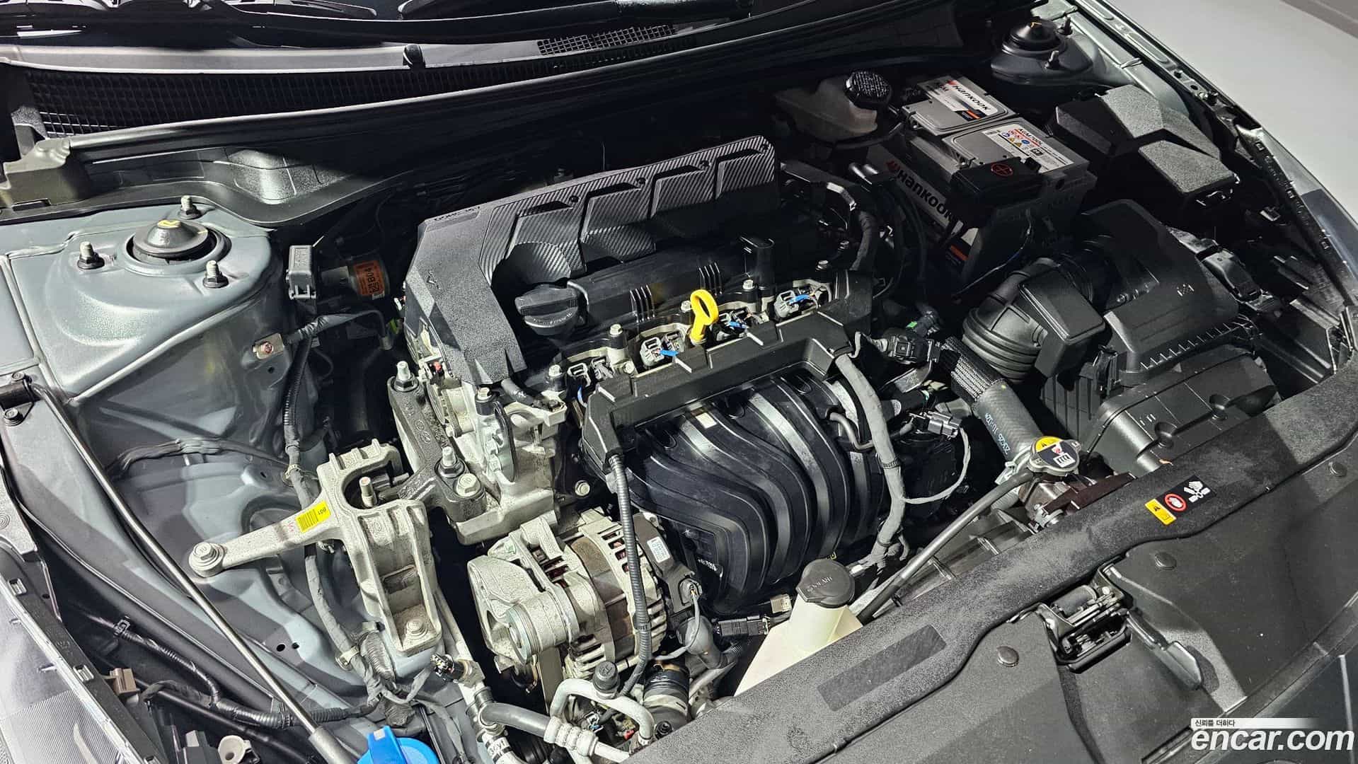 AVANTE Hyundai 2021.0-OUTER-006