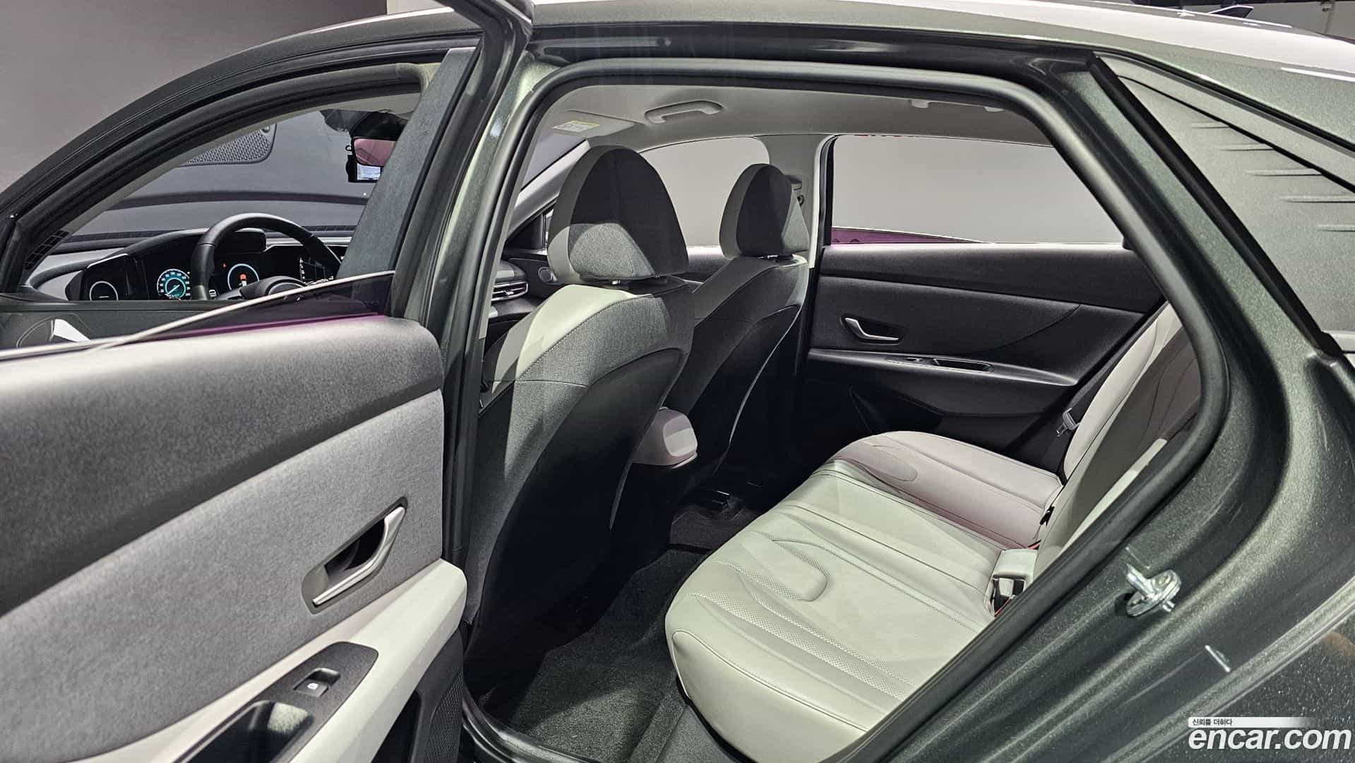 AVANTE Hyundai 2021.0-OPTION-015