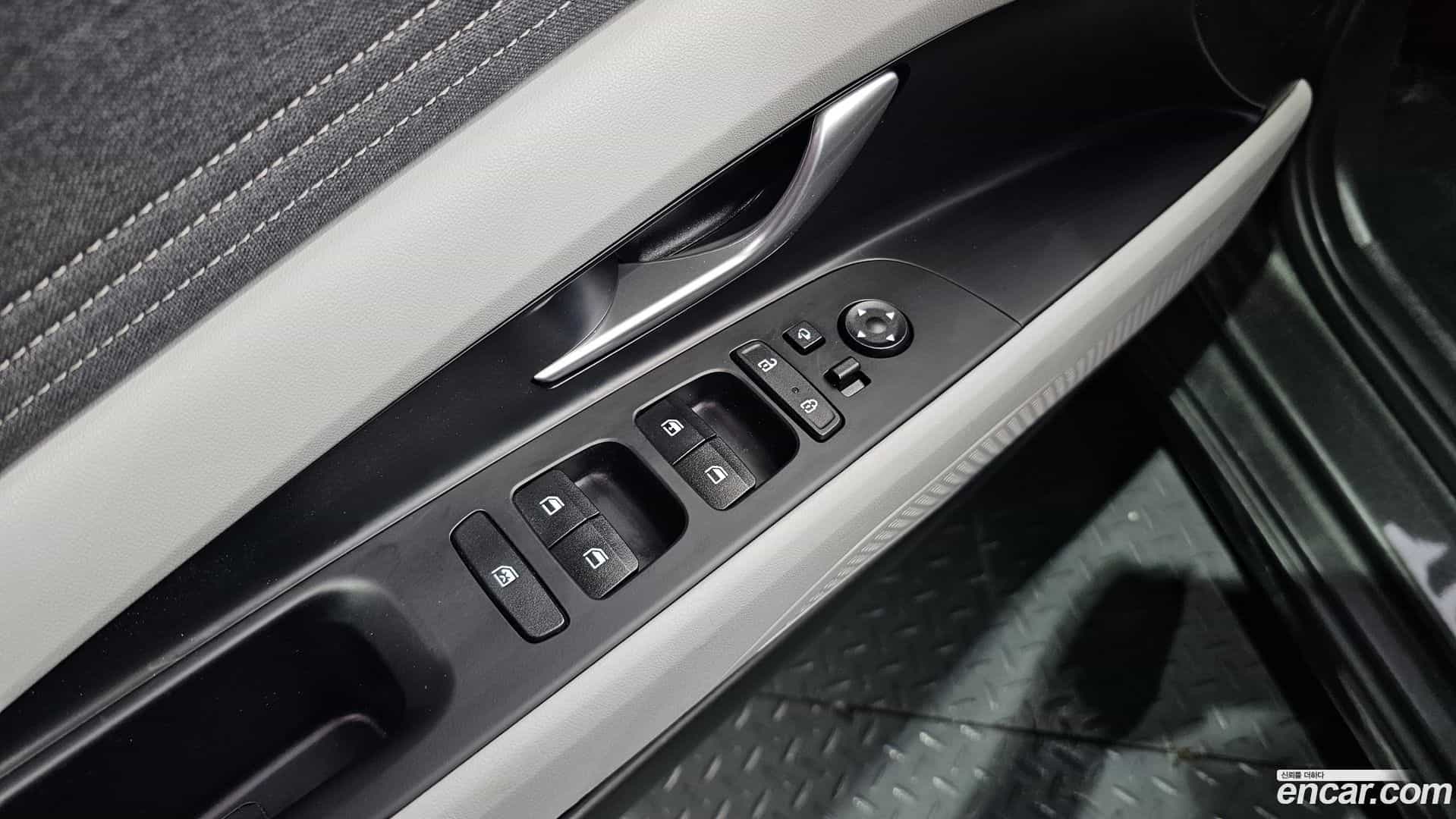 AVANTE Hyundai 2021.0-OPTION-024