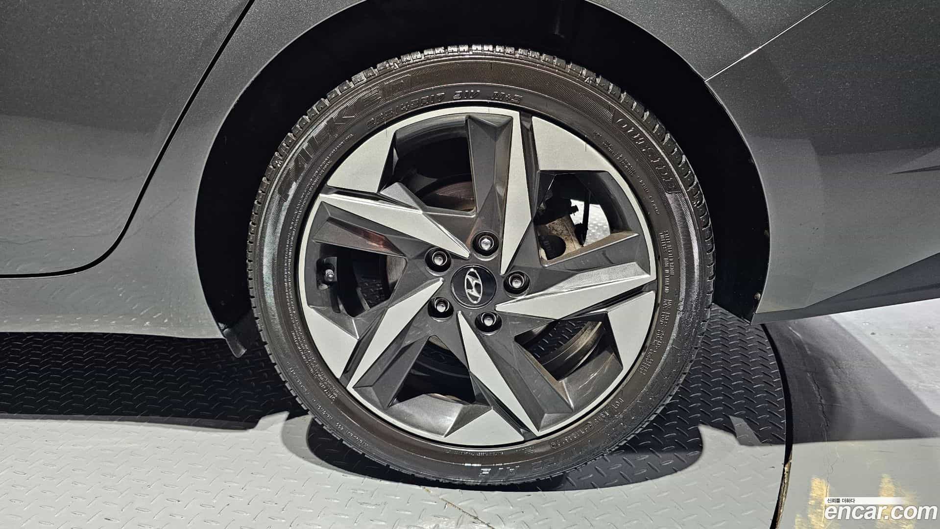 AVANTE Hyundai 2021.0-OUTER-031