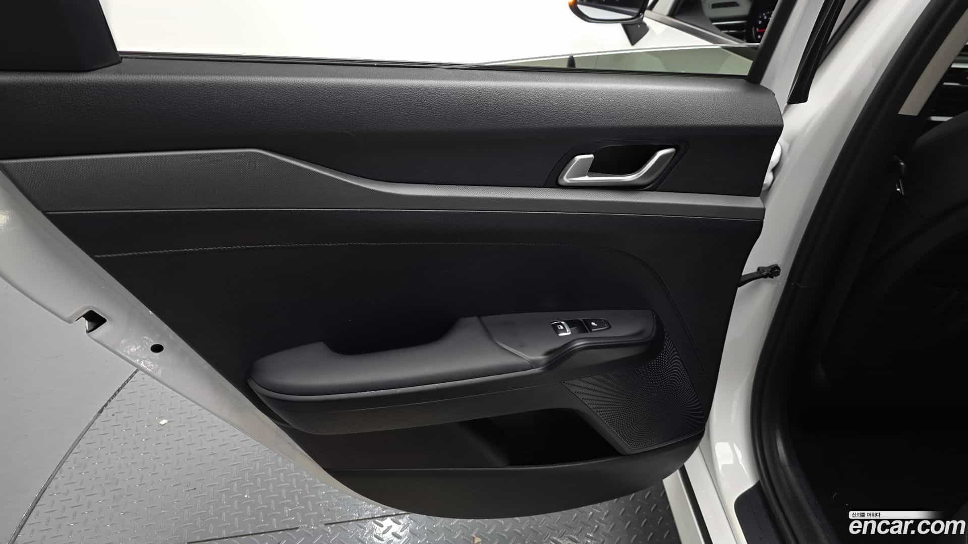 K5 Kia 2023.10-INNER-035