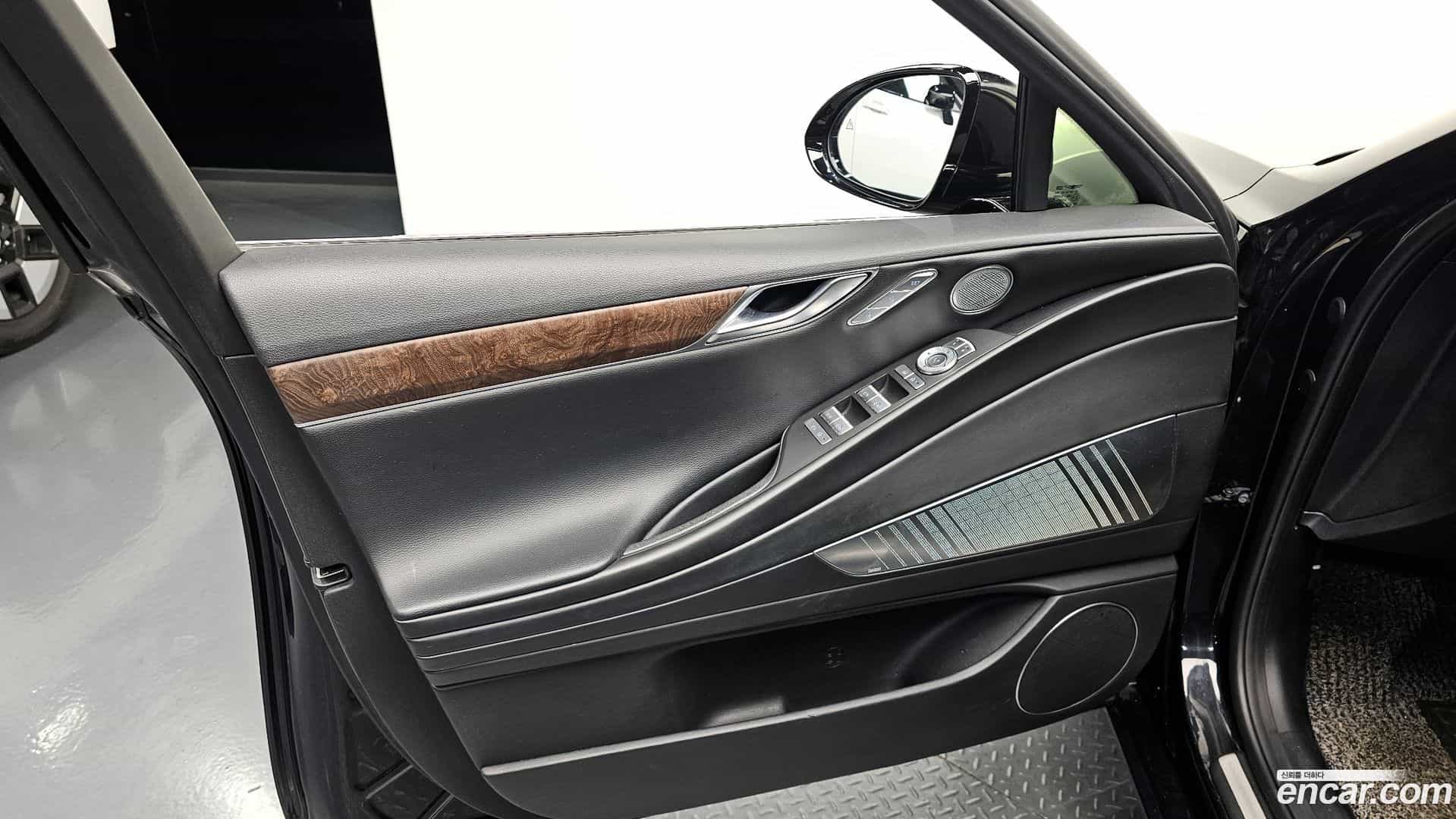 G80 Genesis 2021.8-INNER-034