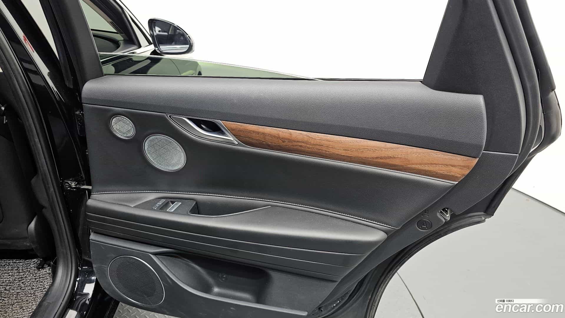 G80 Genesis 2021.8-INNER-035