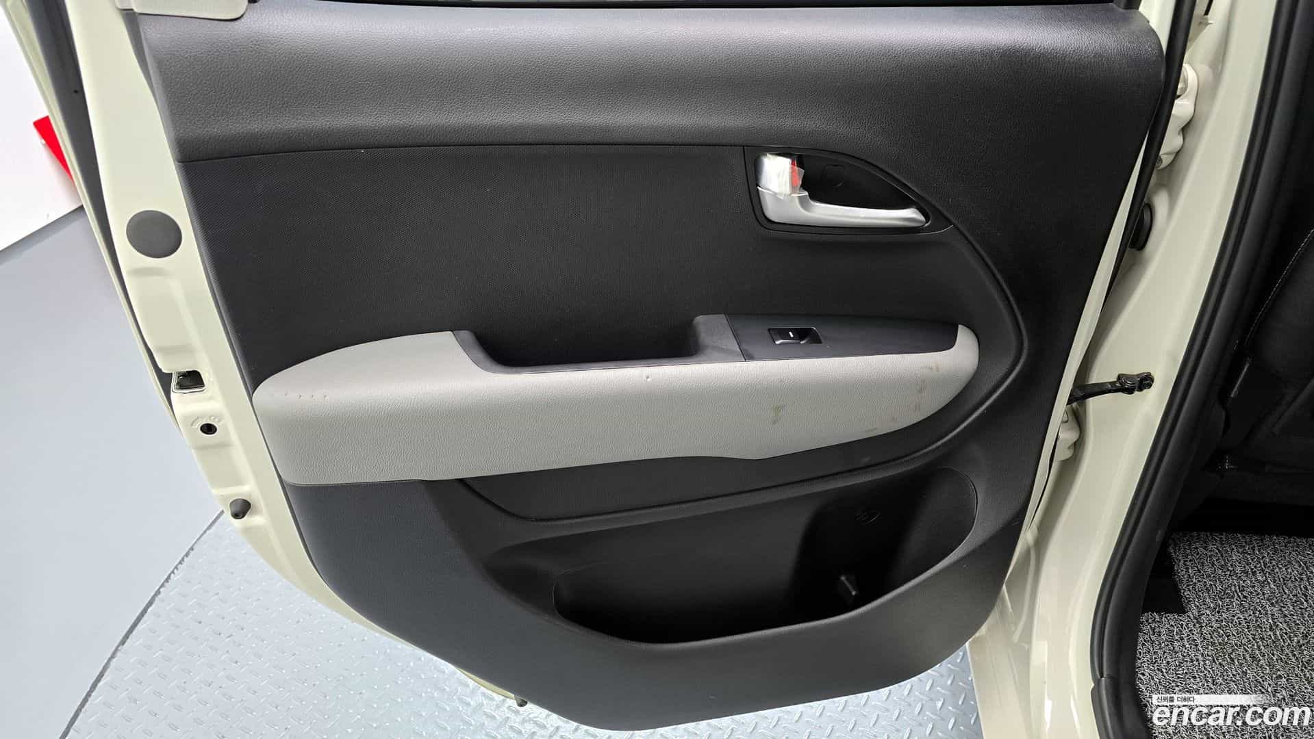 RAY Kia 2023.10-INNER-035
