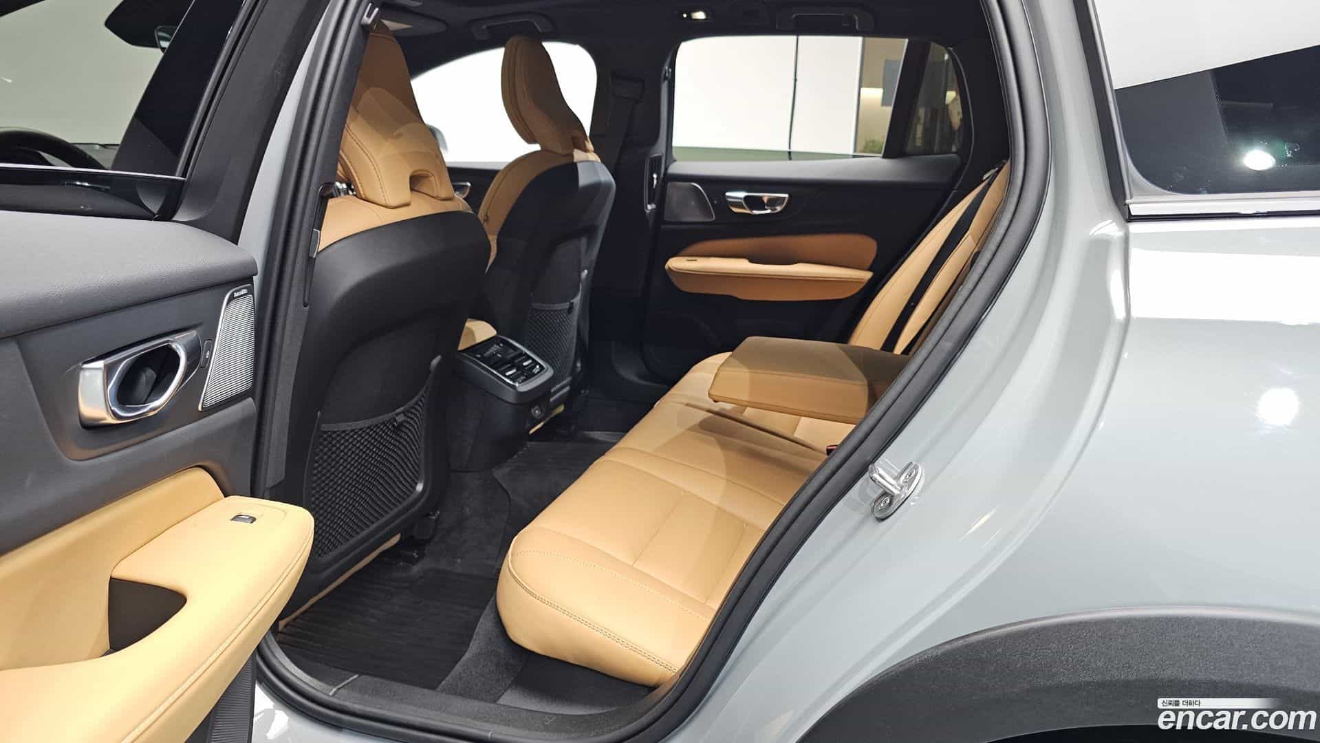V60 Volvo 2024.6-OPTION-016