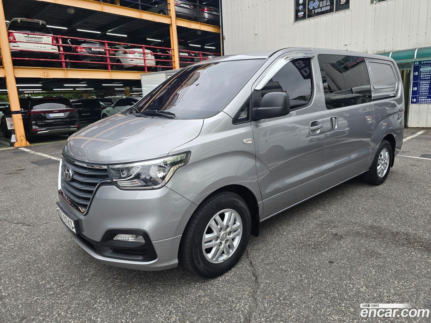 Main__Slider__Photo:Starex Hyundai 2019.6-0