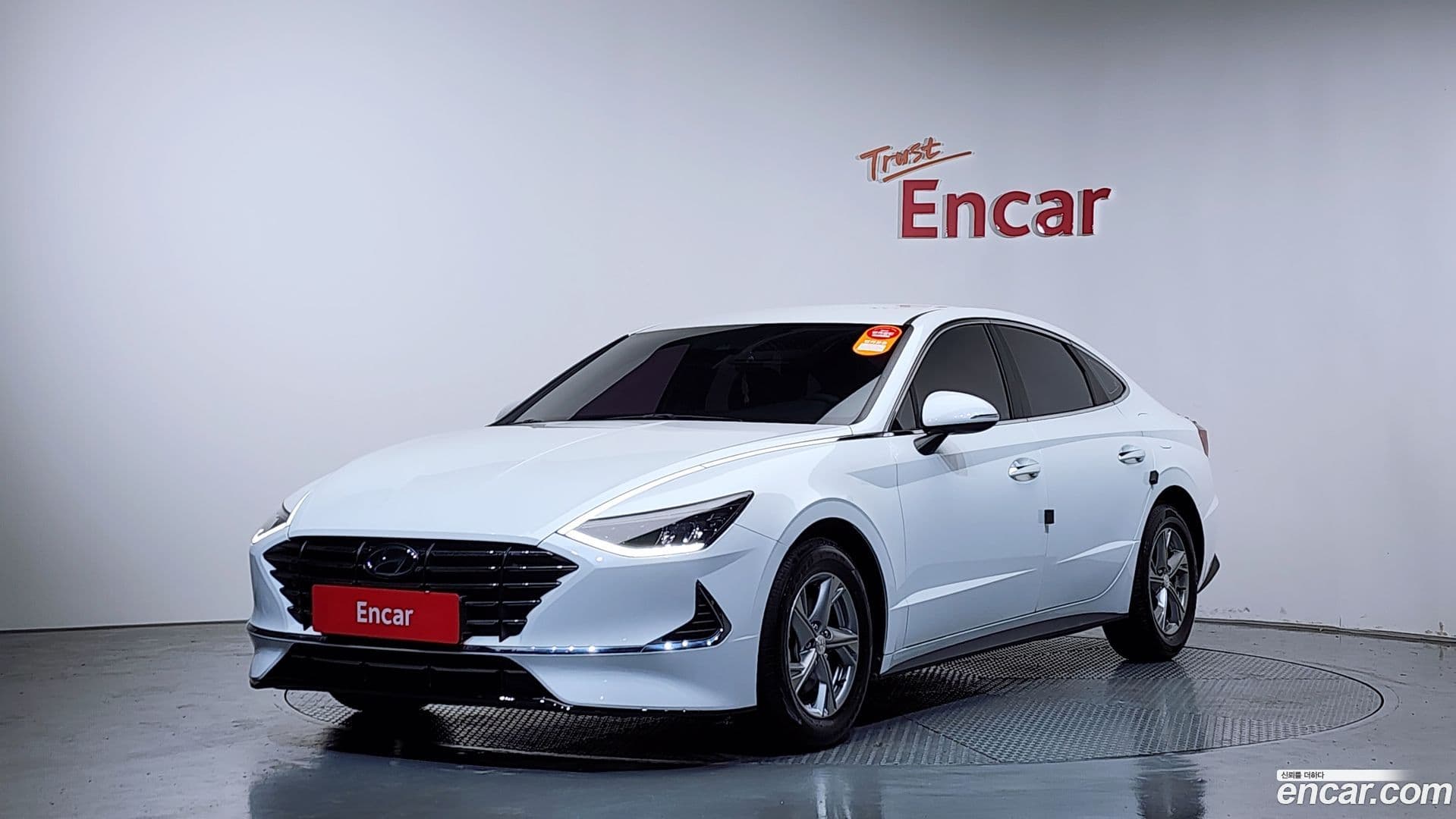 Main__Slider__Photo:Sonata Hyundai 2019.4-0