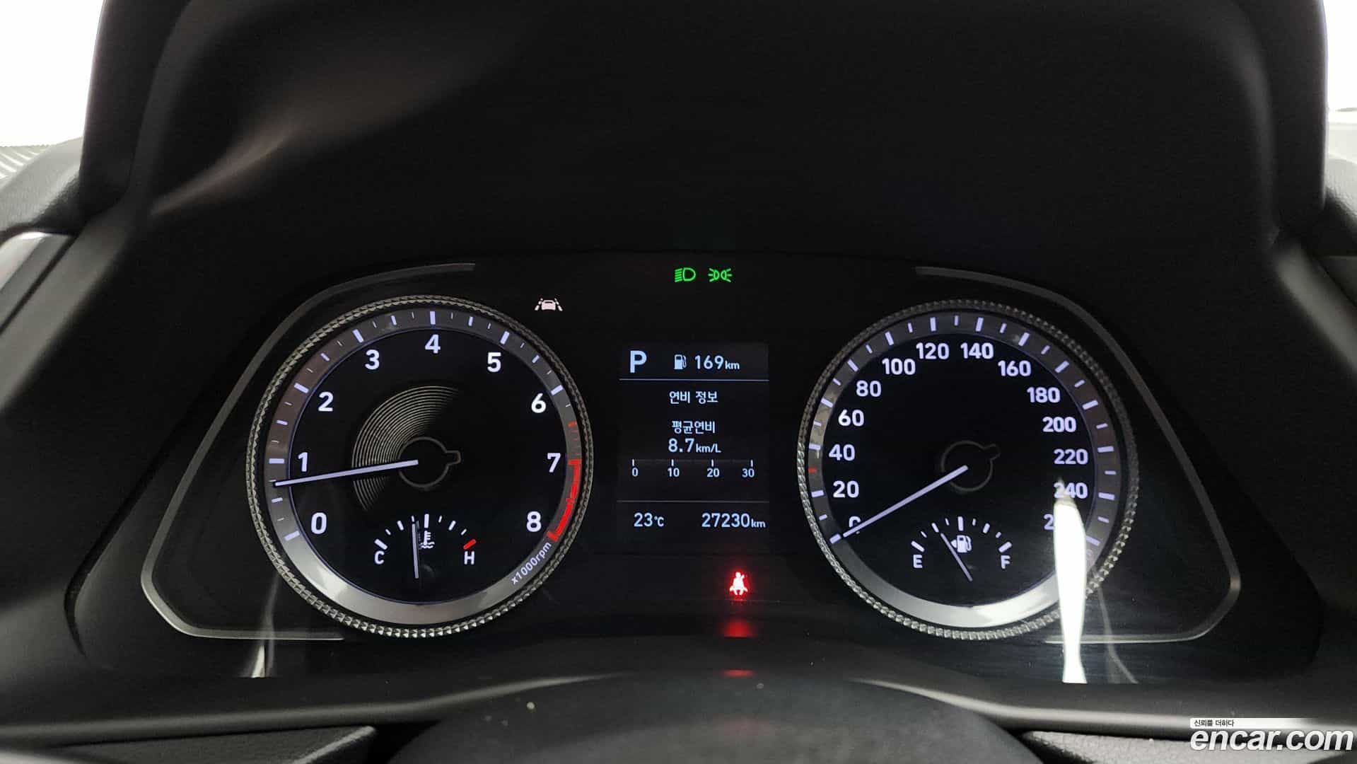Sonata Hyundai 2019.4-INNER-008