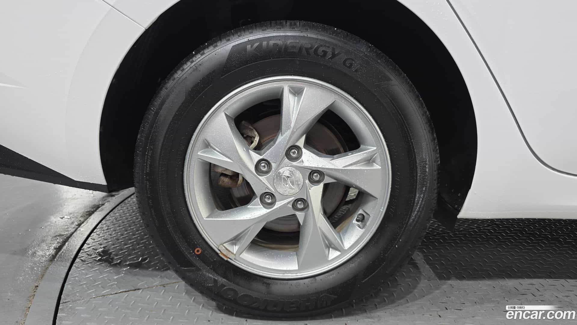 AVANTE Hyundai 2022.0-OUTER-005