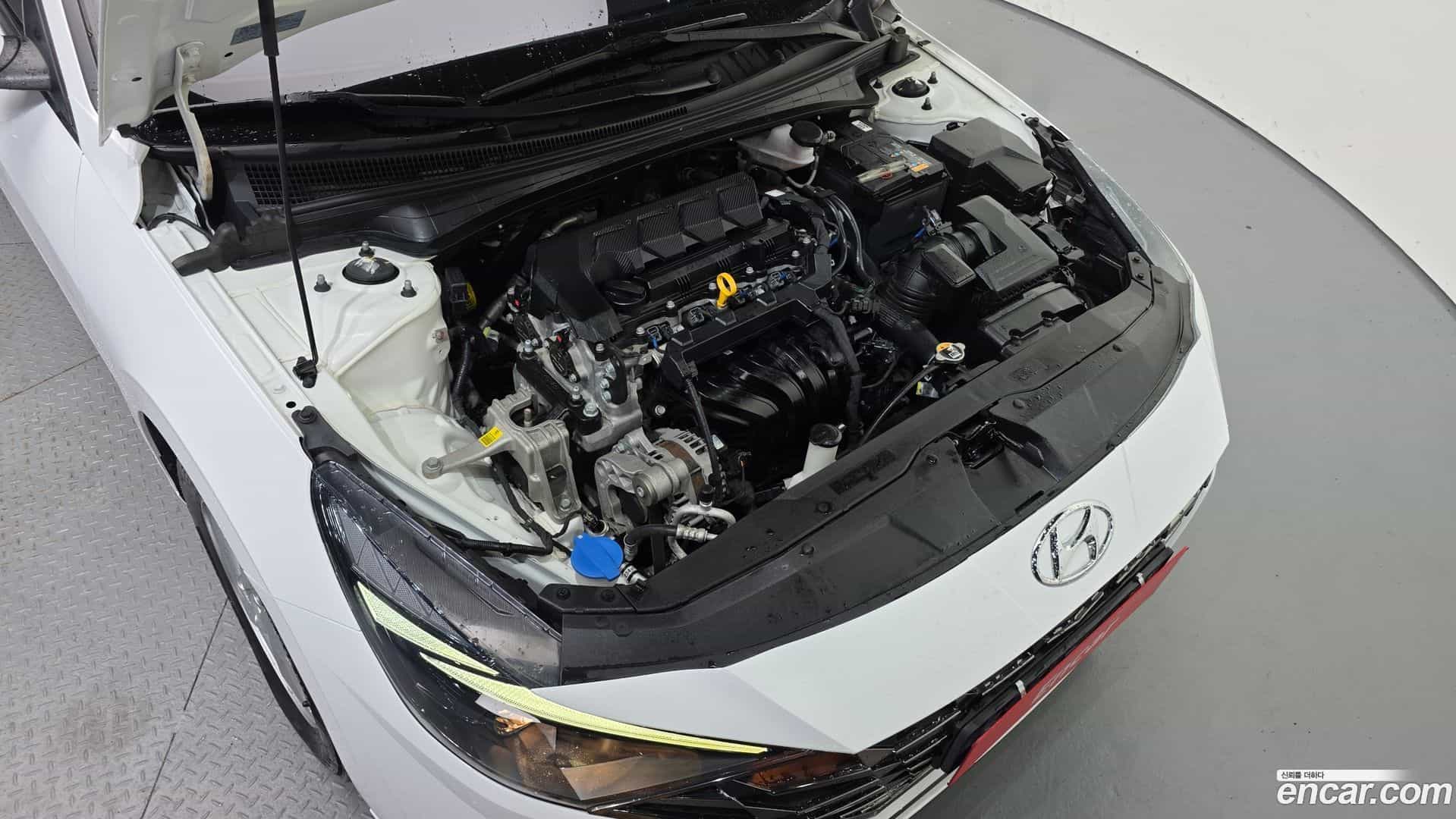 AVANTE Hyundai 2022.0-OUTER-006