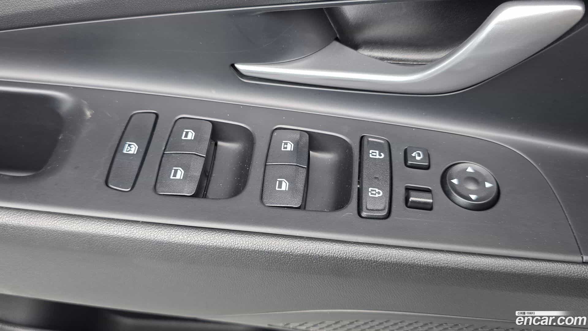 AVANTE Hyundai 2022.0-OPTION-015