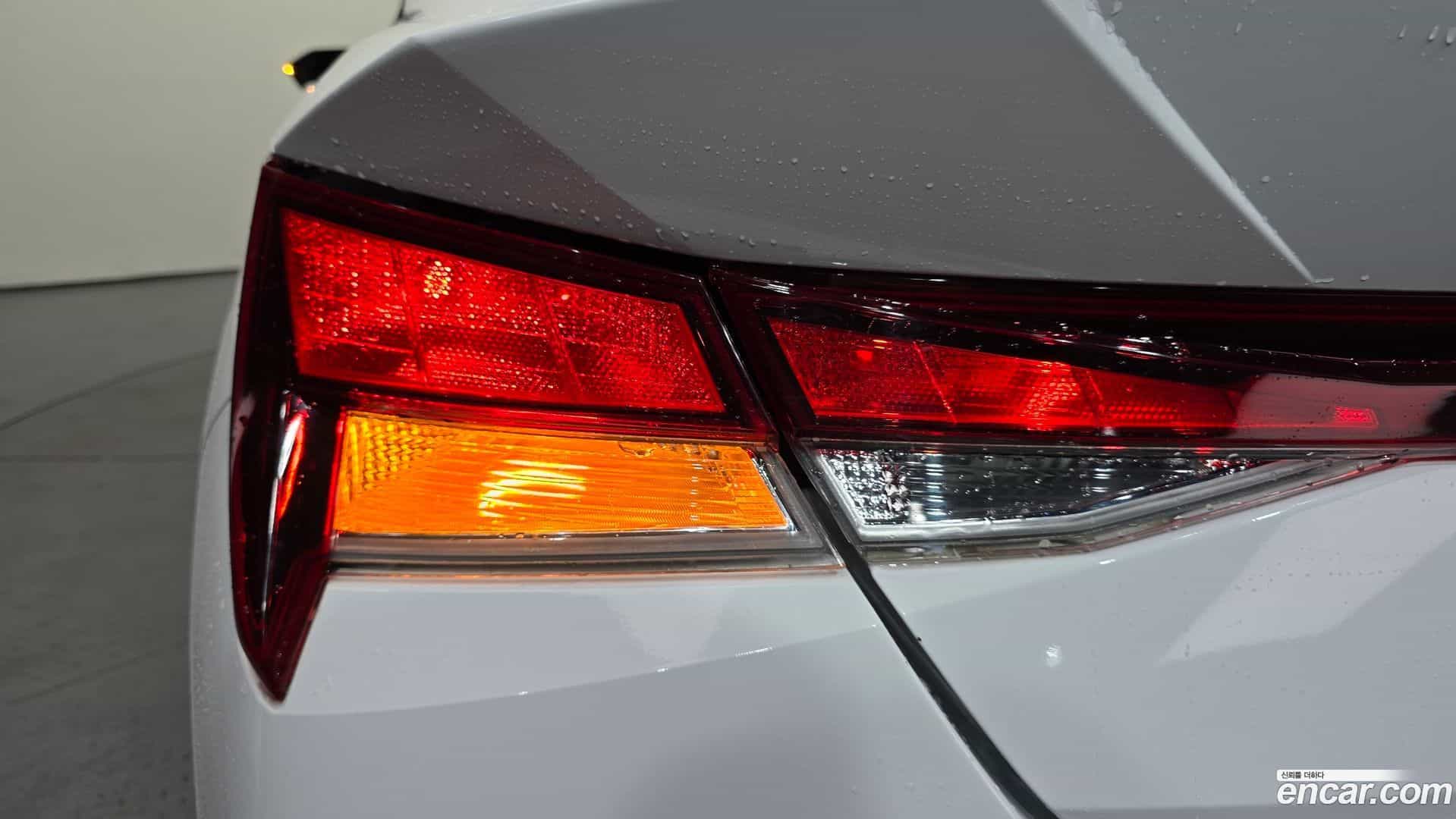AVANTE Hyundai 2022.0-OUTER-033