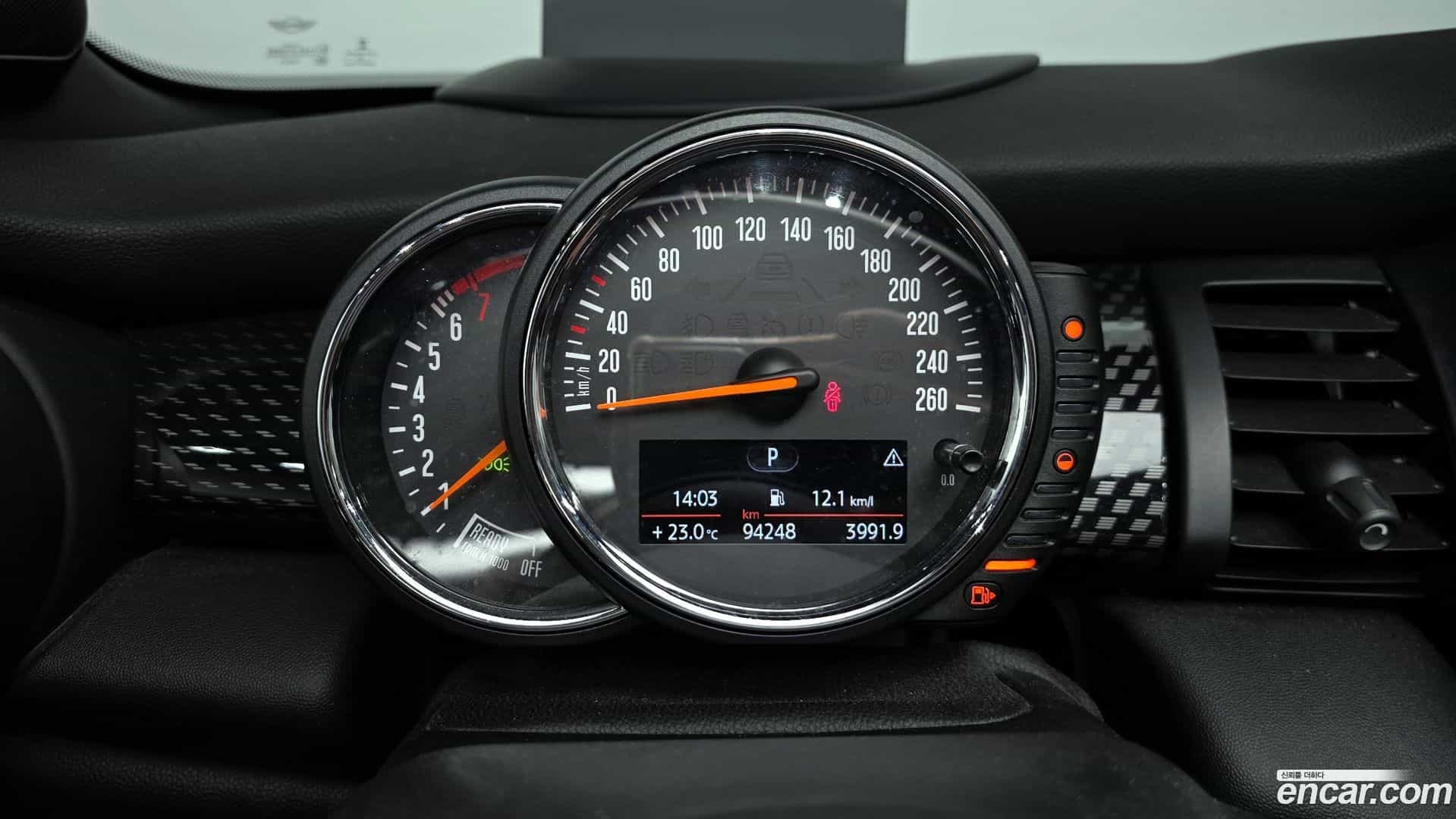 Cooper Convertible Mini 2016.3-INNER-008