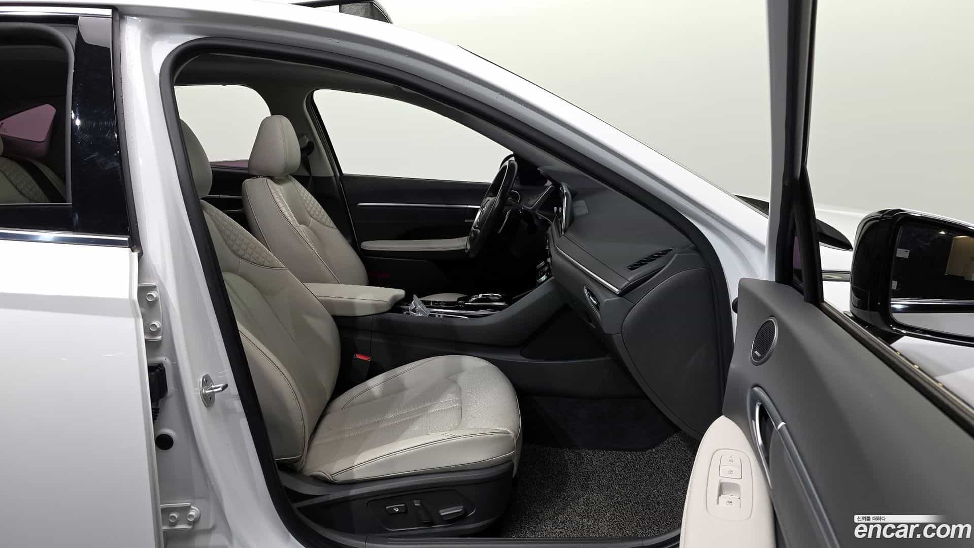 Sonata Hyundai 2019.6-OPTION-015