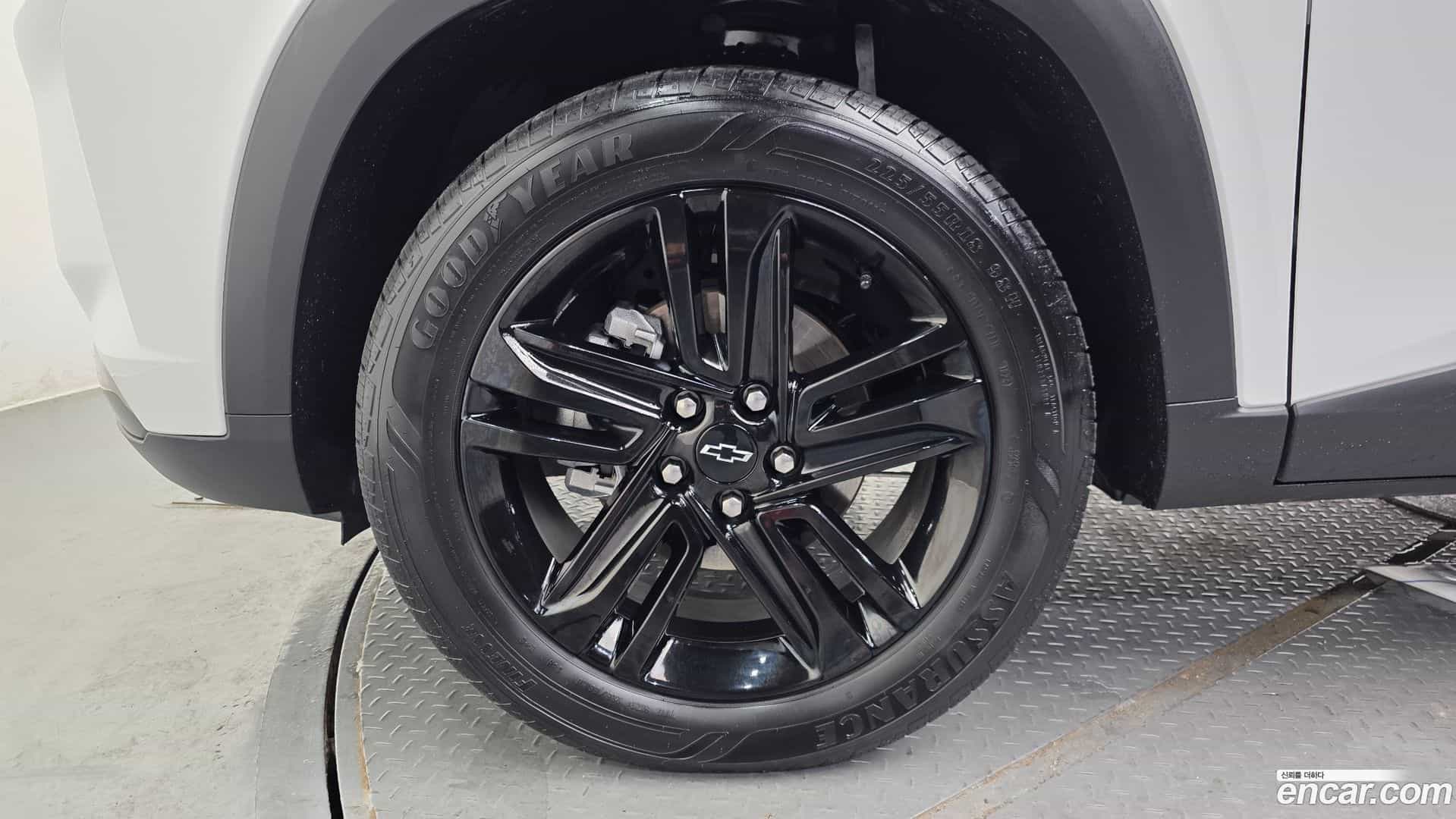 Trax Chevrolet 2024.5-OUTER-005