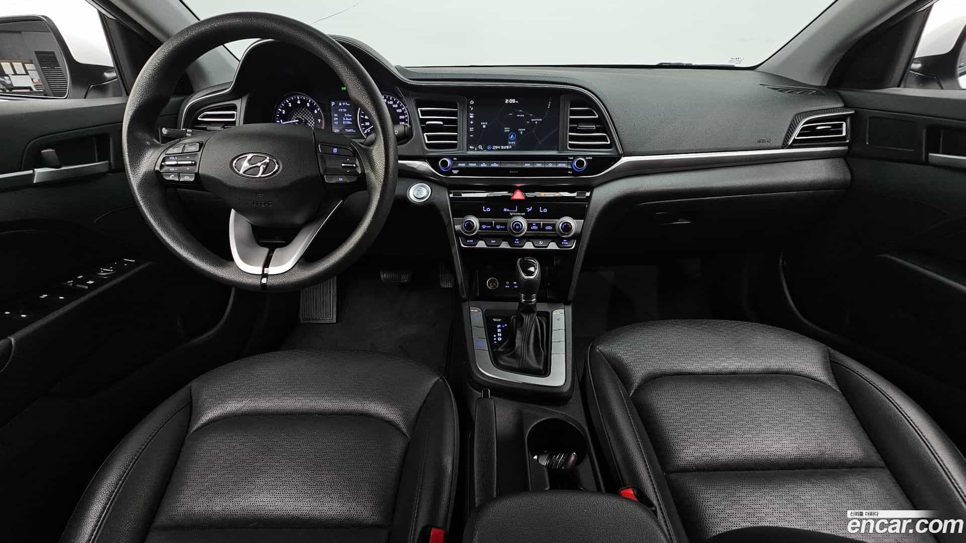 AVANTE Hyundai 2019.7-INNER-007