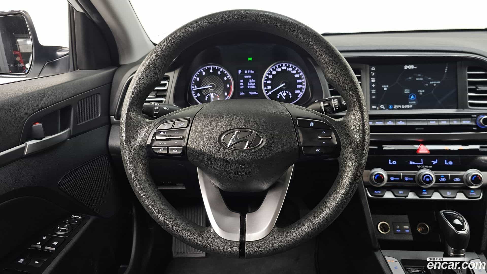 AVANTE Hyundai 2019.7-OPTION-017