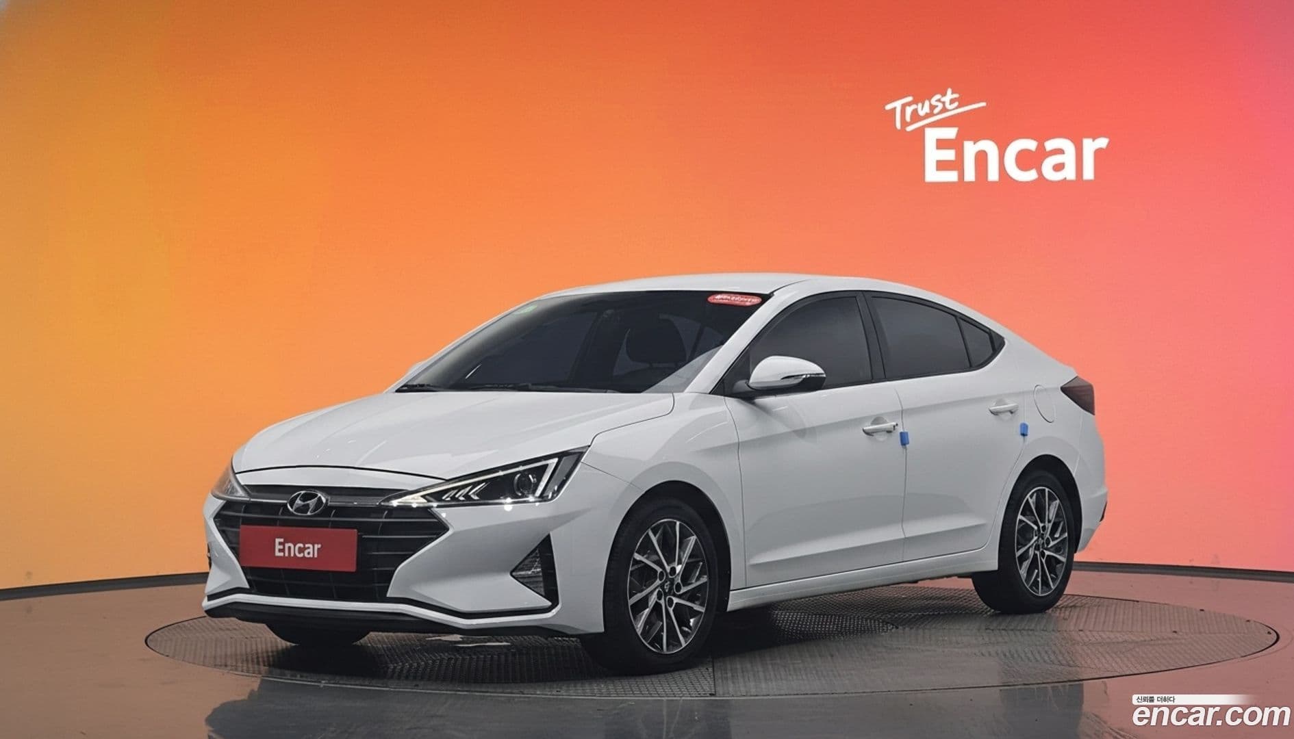Main__Slider__Photo:AVANTE Hyundai 2019.7-0