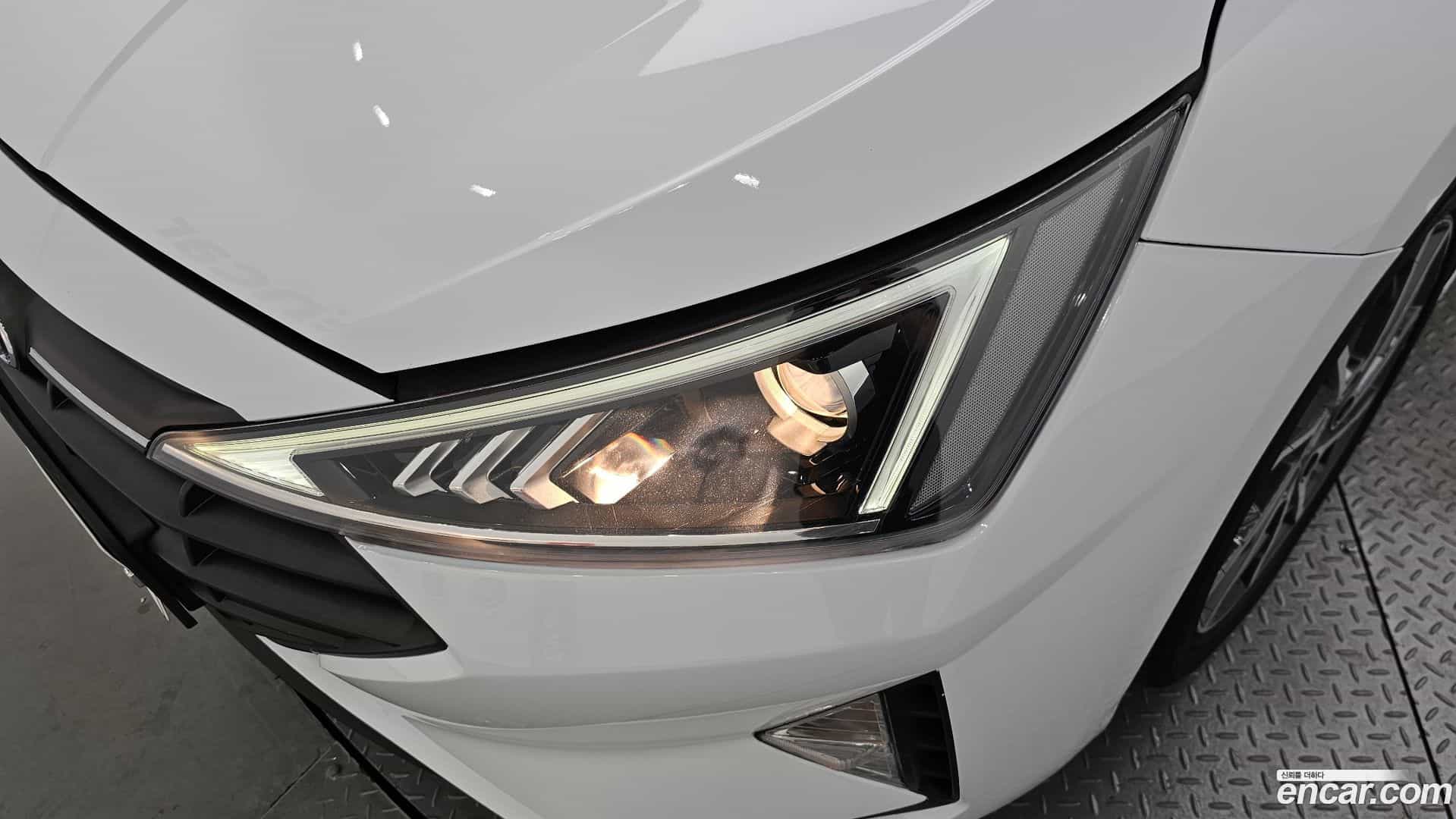 AVANTE Hyundai 2019.7-OUTER-032