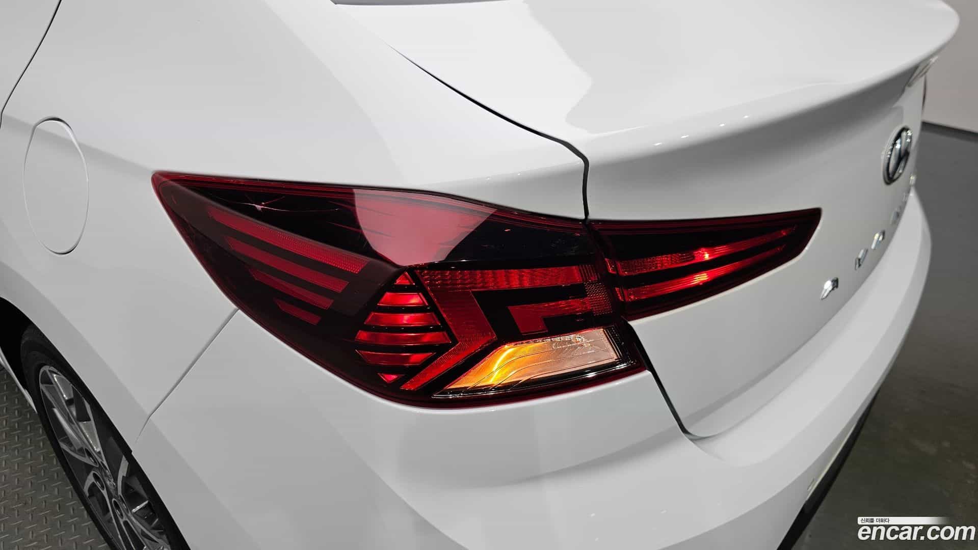 AVANTE Hyundai 2019.7-OUTER-033