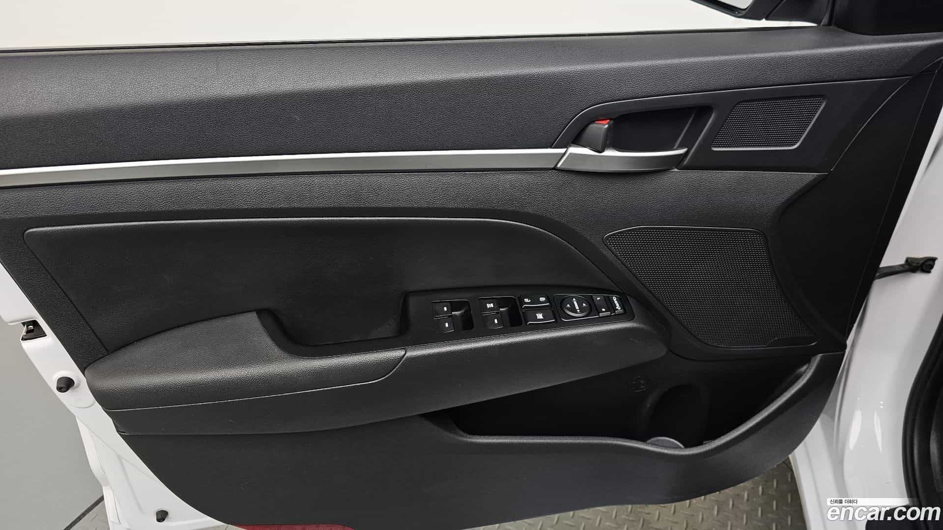 AVANTE Hyundai 2019.7-INNER-034