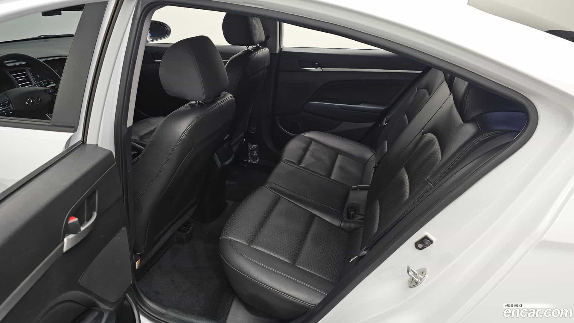AVANTE Hyundai 2019.7-INNER-036