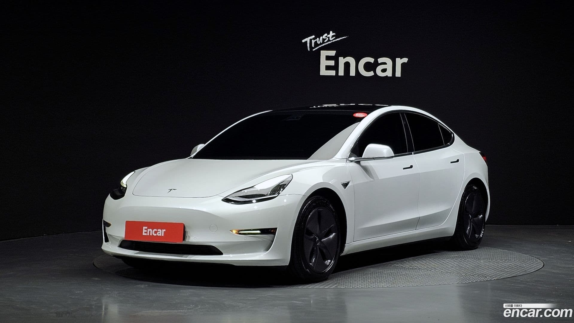 Main__Slider__Photo:Model 3 Tesla 2020.11-0