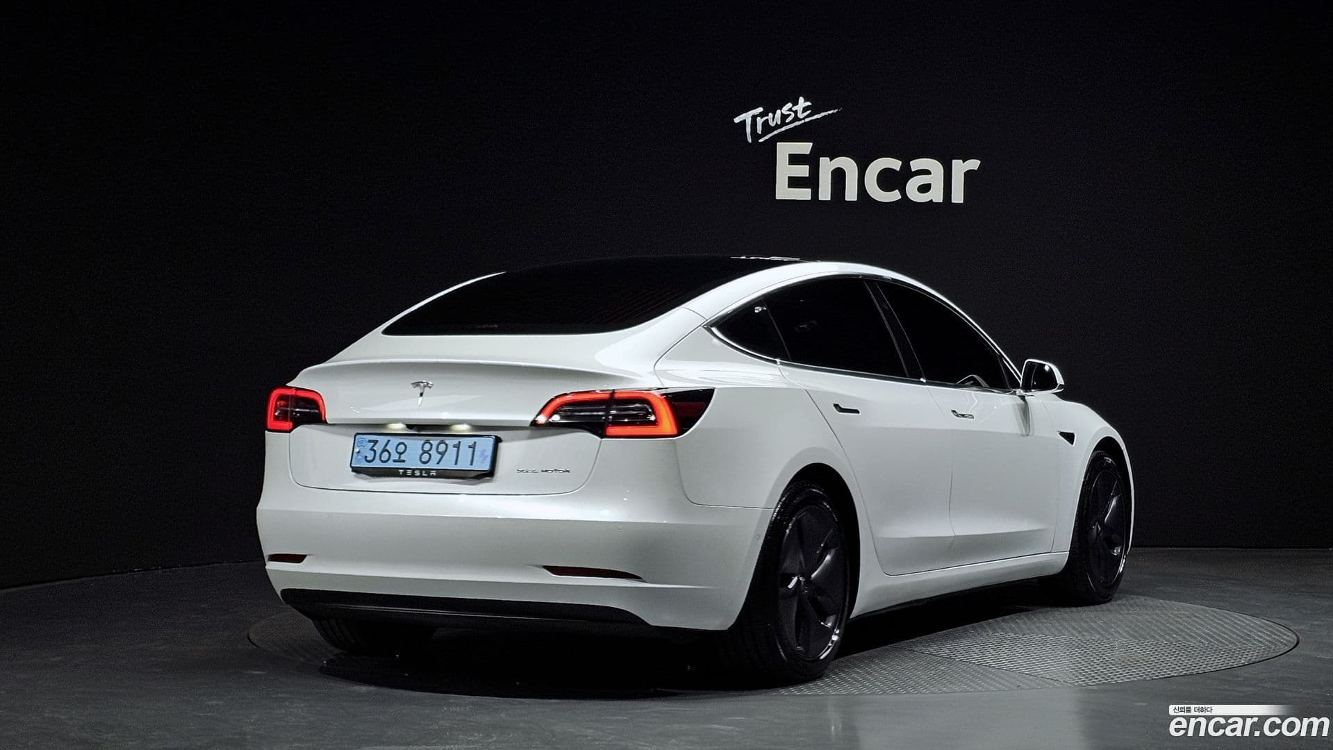 Main__Slider__Photo:Model 3 Tesla 2020.11-1