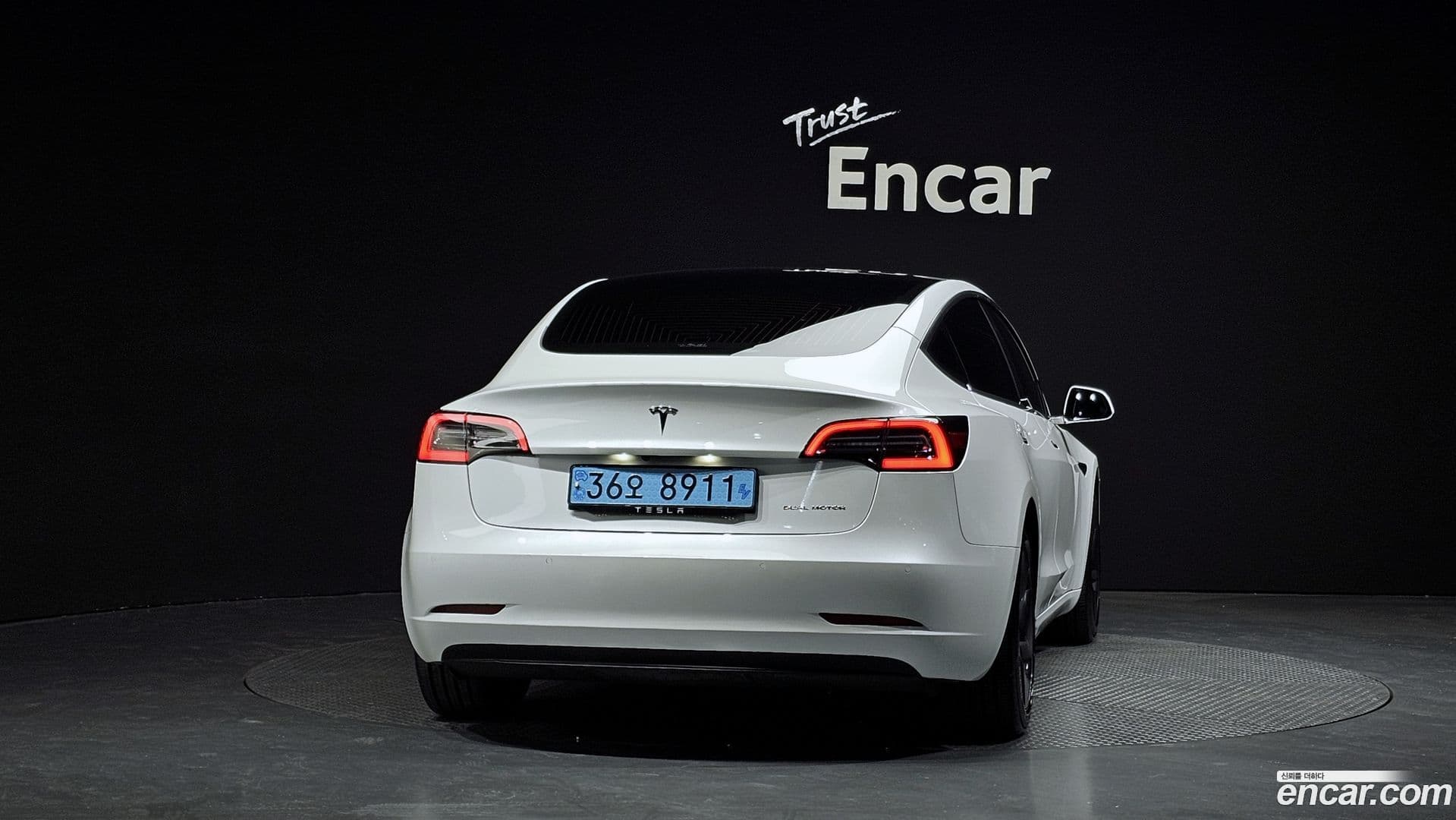 Main__Slider__Photo:Model 3 Tesla 2020.11-3