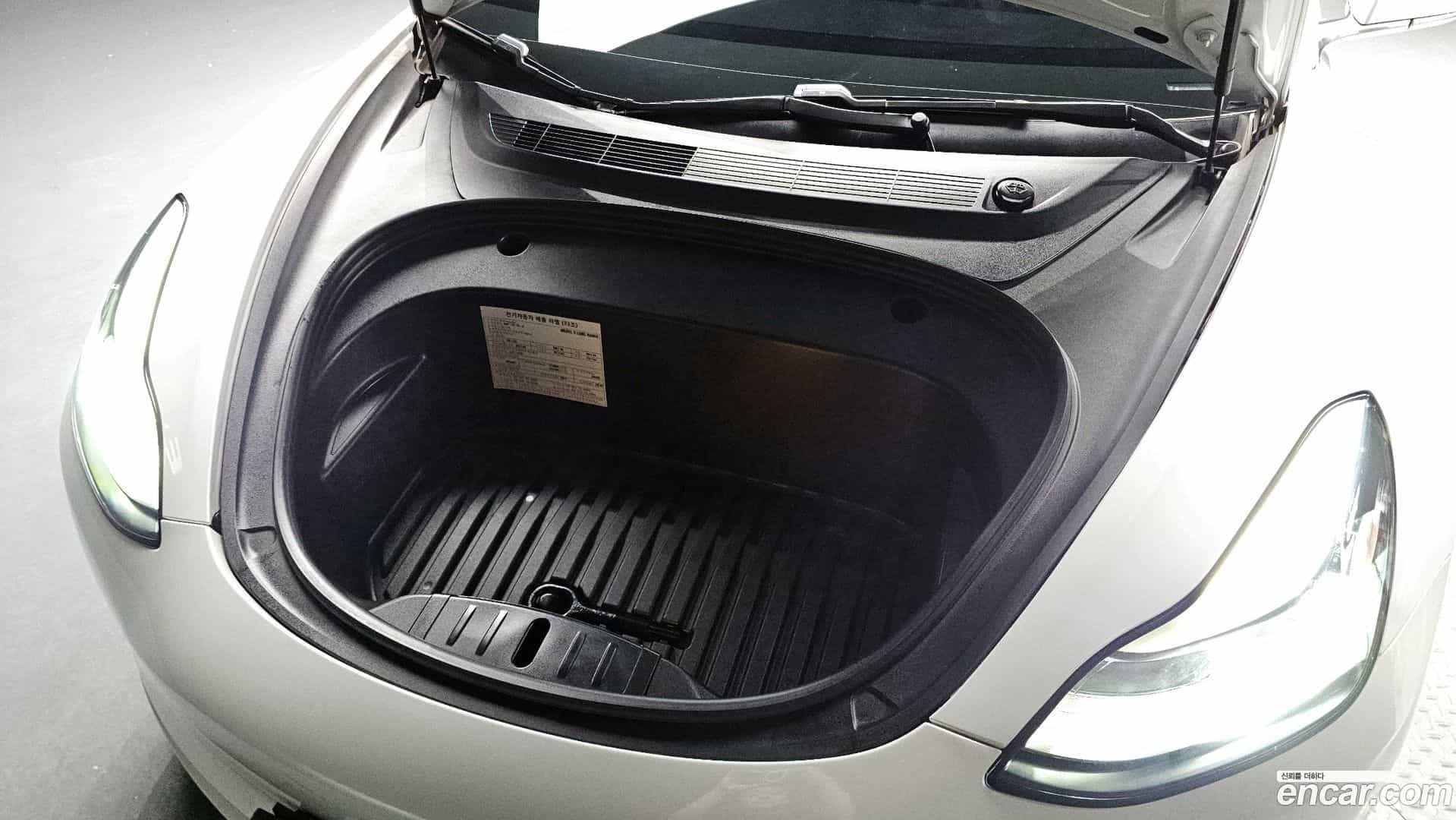 Model 3 Tesla 2020.11-OUTER-006