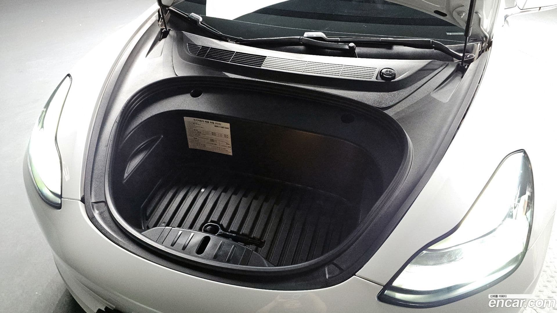 Main__Slider__Photo:Model 3 Tesla 2020.11-5