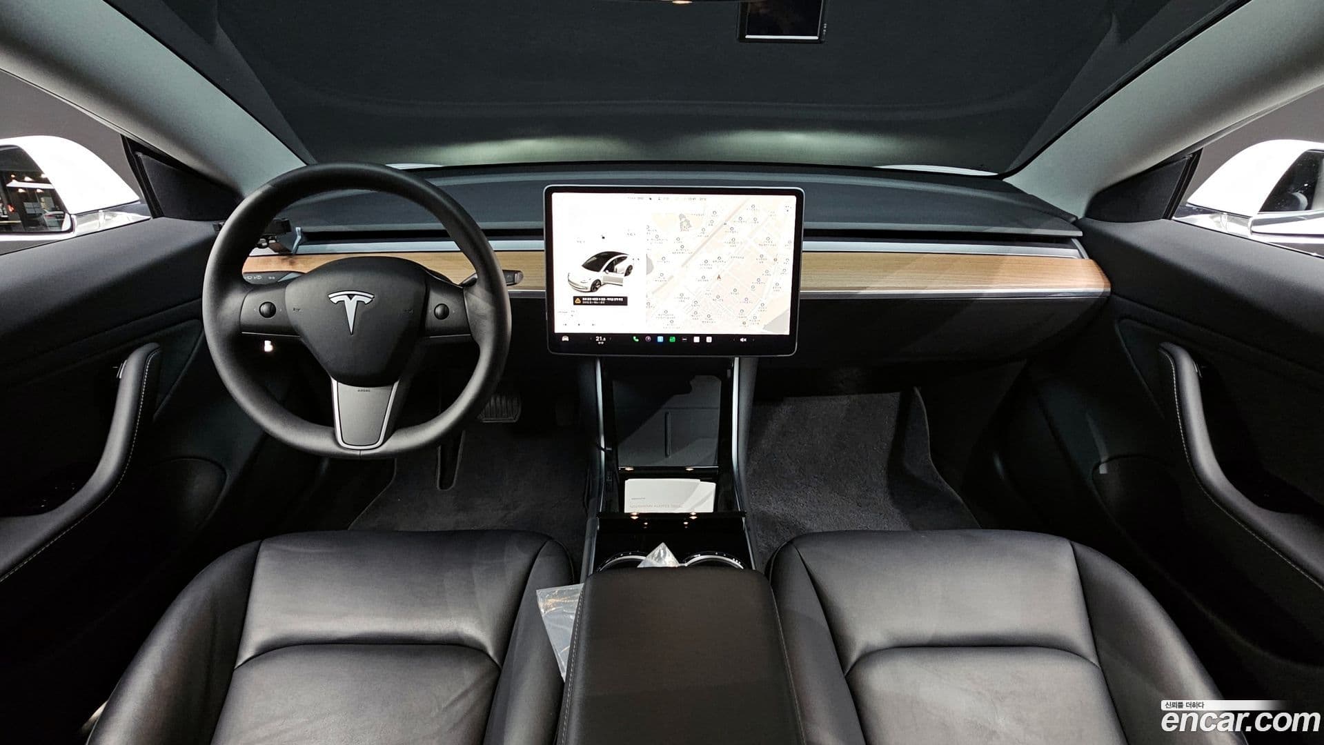 Main__Slider__Photo:Model 3 Tesla 2020.11-6